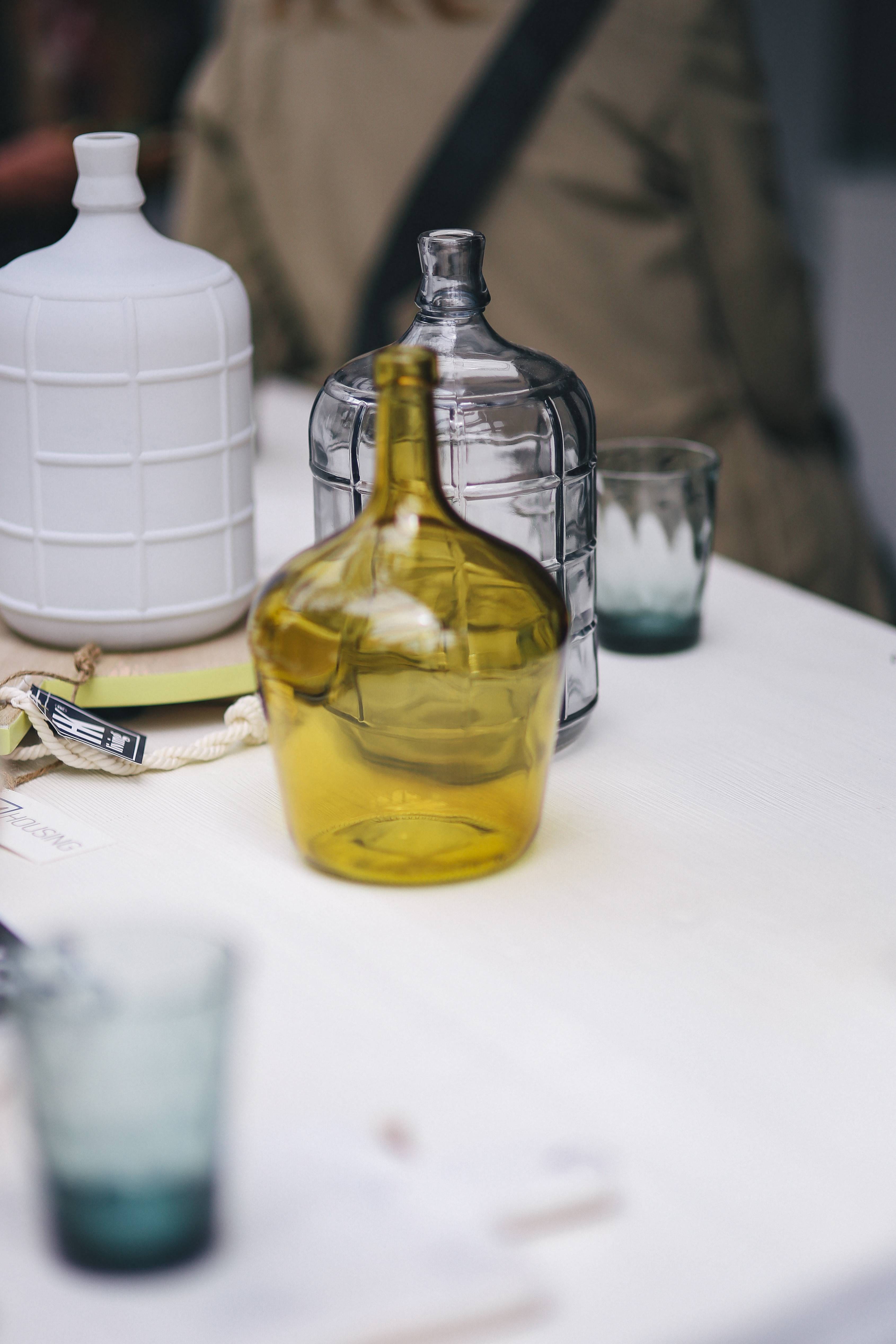 various, close-up, bottles, wellbeing, indoors, liquid, refreshment, focus on foreground, crockery, 4K, freshness, places, food, still life, jar, Coloured, Phone HD Wallpaper