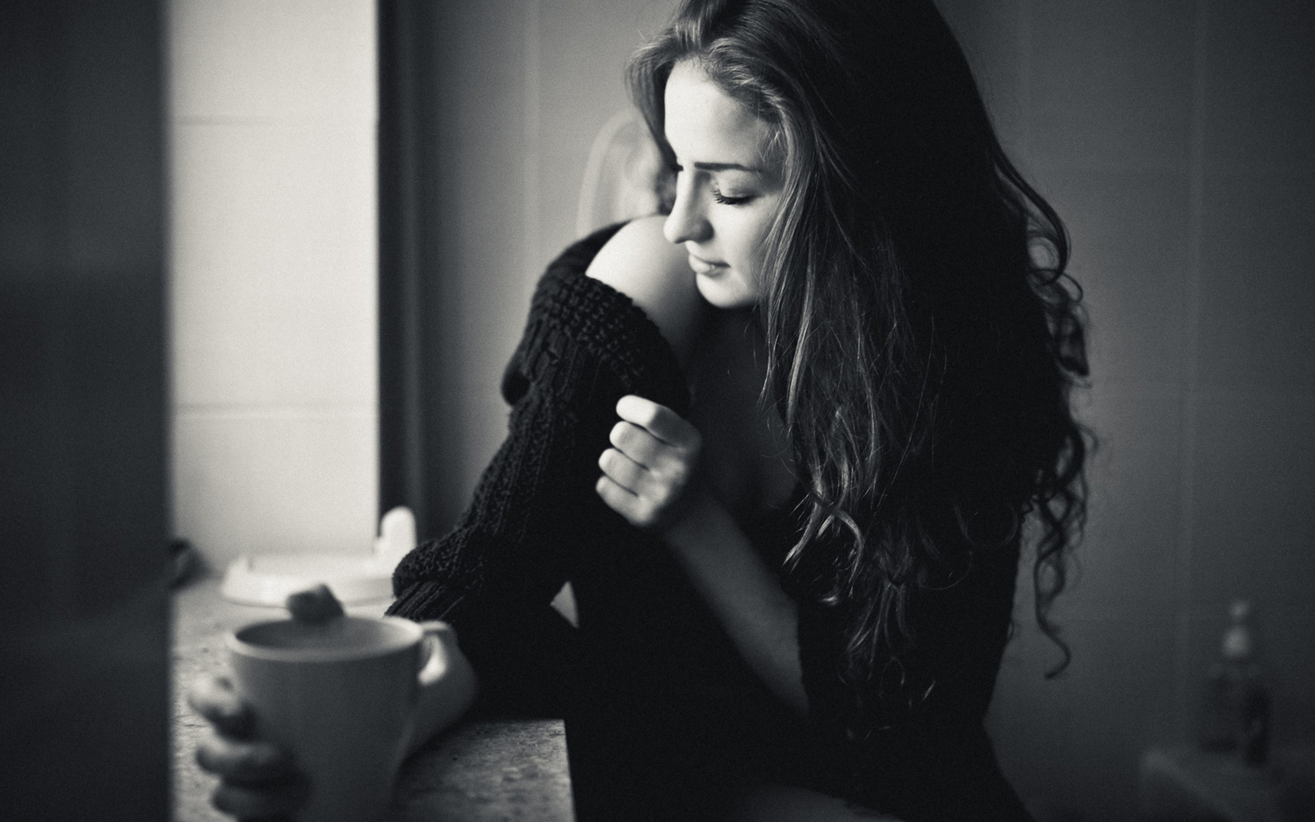waist up, cup, teenager, lifestyles, hair, hairstyle, indoors, sadness, adult, young women, drinking, beautiful woman, long hair, focus on foreground, young adult, HD Wallpaper