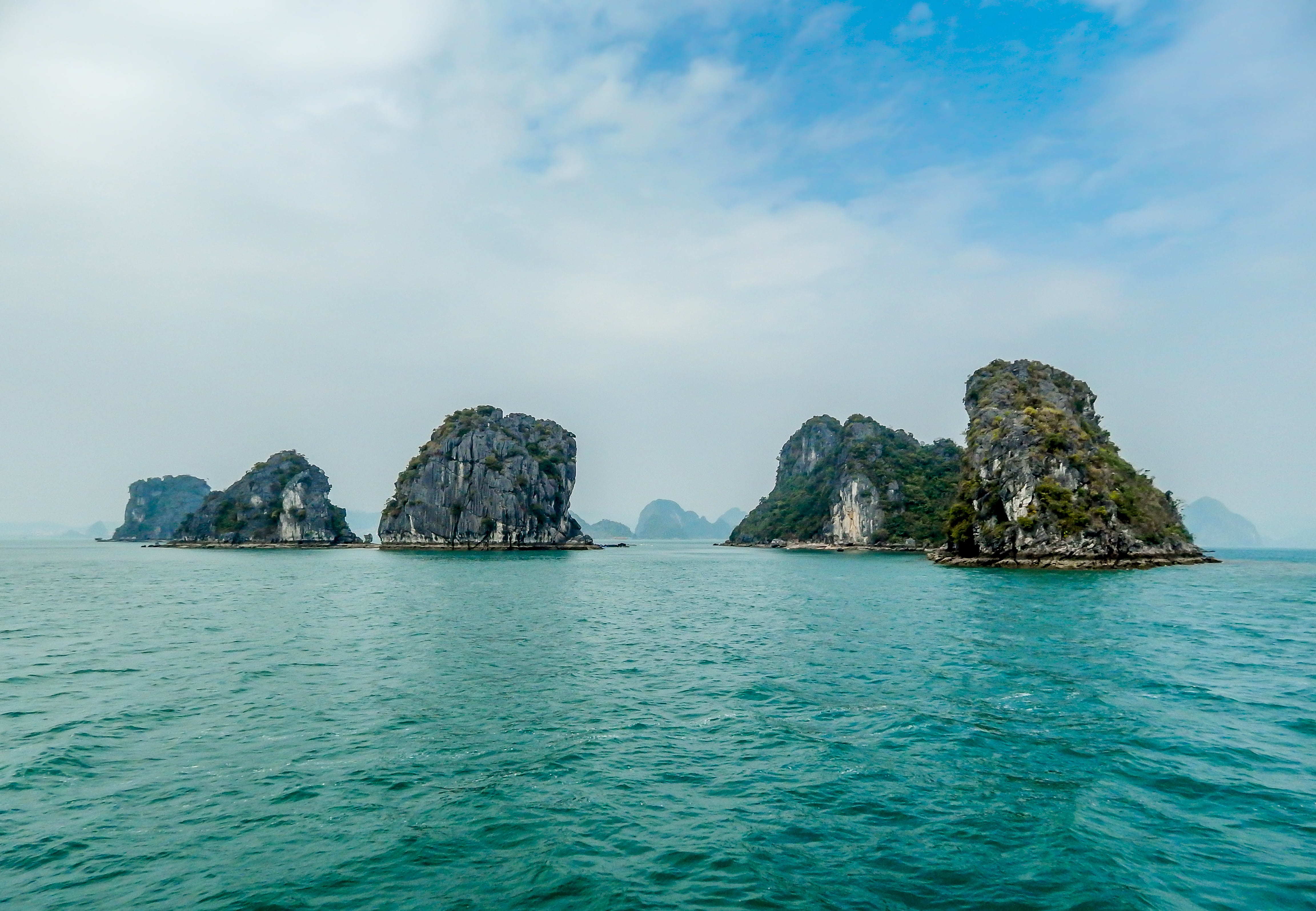 no people, nature, beauty in nature, tour, day, rock - object, amazing, 4K, scenics - nature, cloud - sky, tranquility, landscape, green, color, stack rock, HD Wallpaper