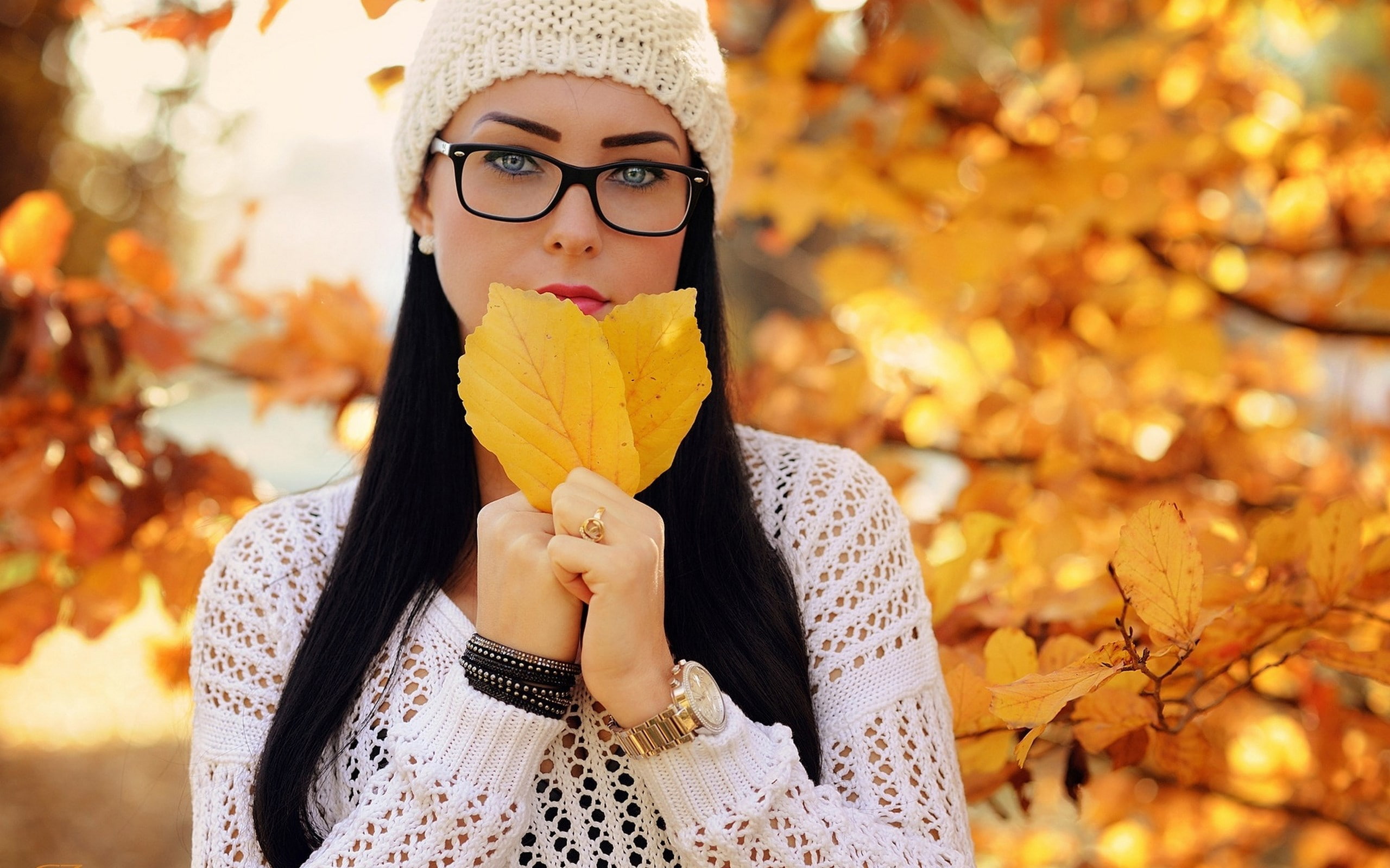 maple leaf, beautiful woman, warm clothing, sweater, portrait, autumn, glasses, change, adult, winter, outdoors, plant part, plant, pretty girl images 2560x1600, HD Wallpaper