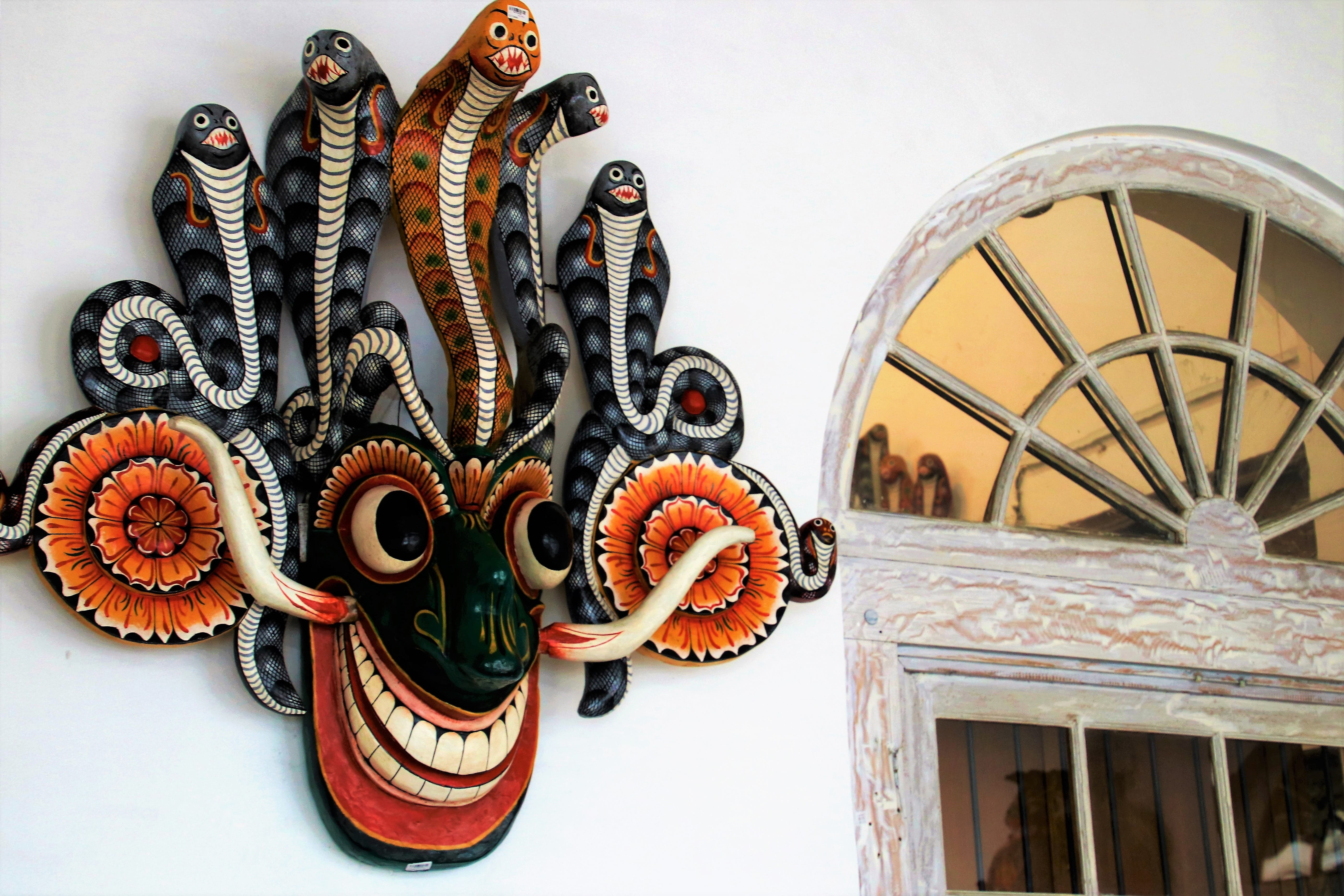 the structure of the, sri lanka, hanging, 5K, painted, architecture, glass doors, wooden, dragon, traditional, decoration, facade, the art of, color, symbol, HD Wallpaper