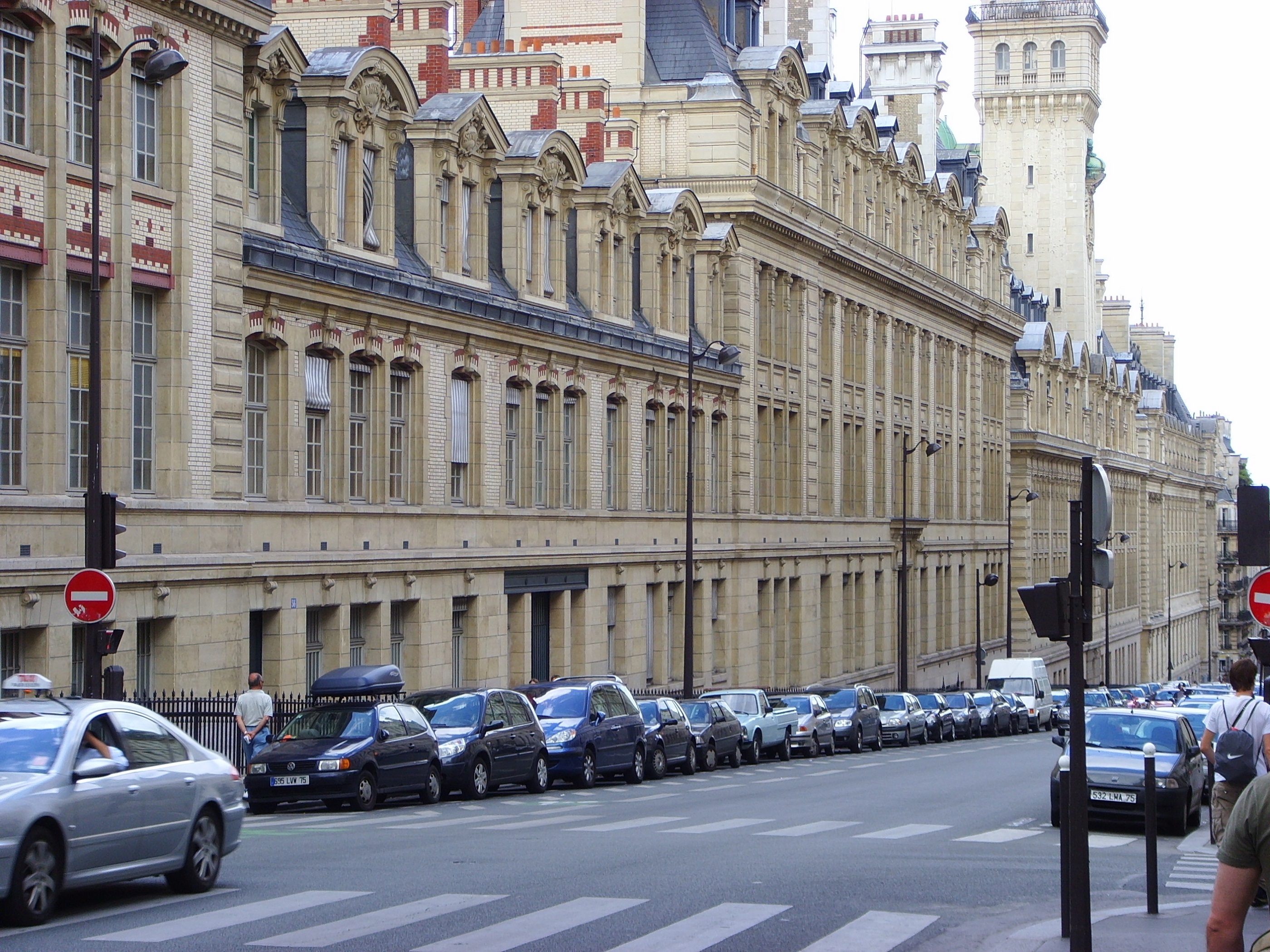 city, group of people, landmark, government, france, traditional, transportation, mode of transportation, road, 2K, real people, street, sorbonne university, HD Wallpaper