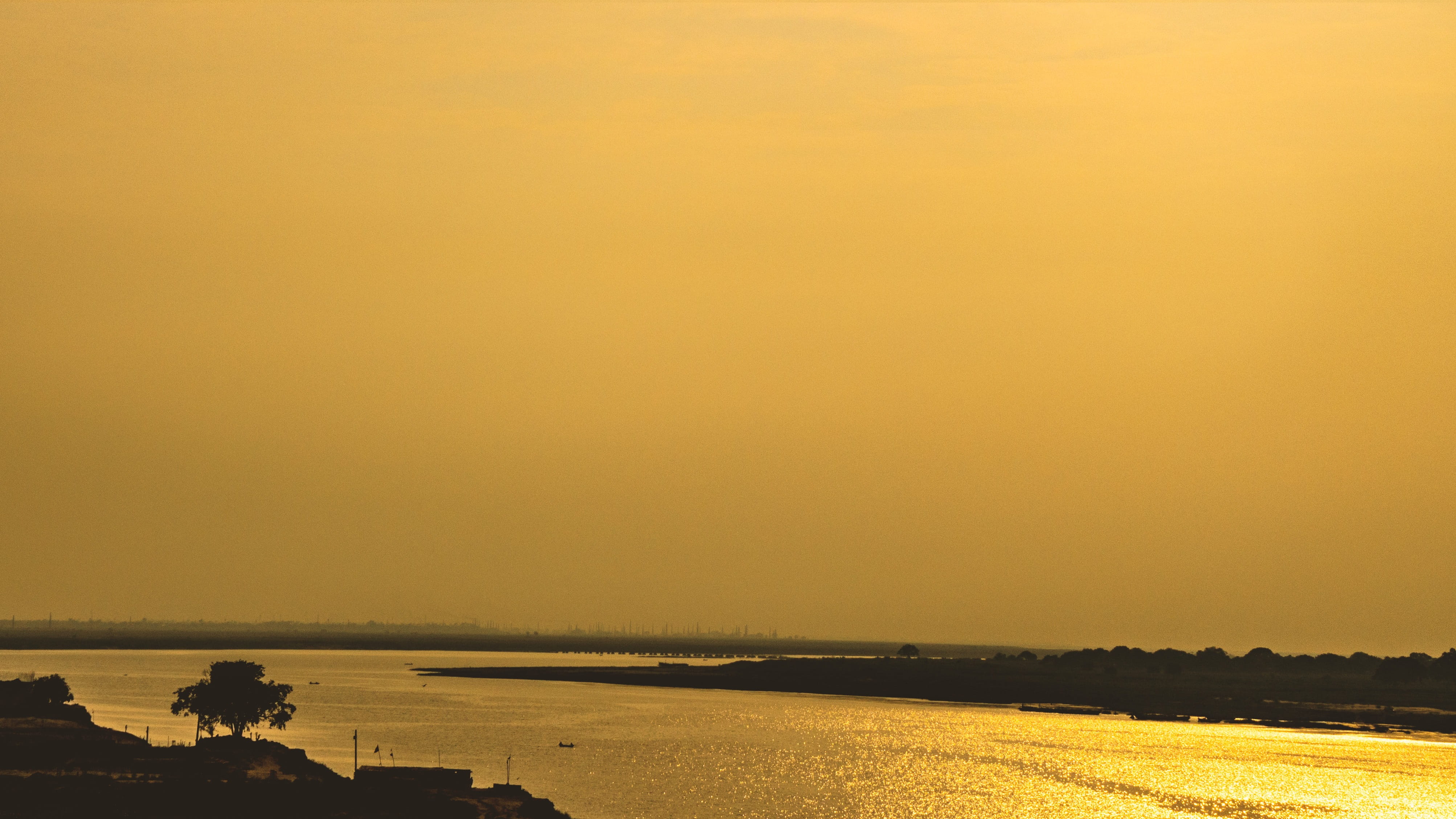 sky, non-urban scene, sun, body, environment, Ganges, dusk, Golden Hour, idyllic, copy space, India, water, Ganga, landscape, Patna, reflection, outdoor, HD Wallpaper