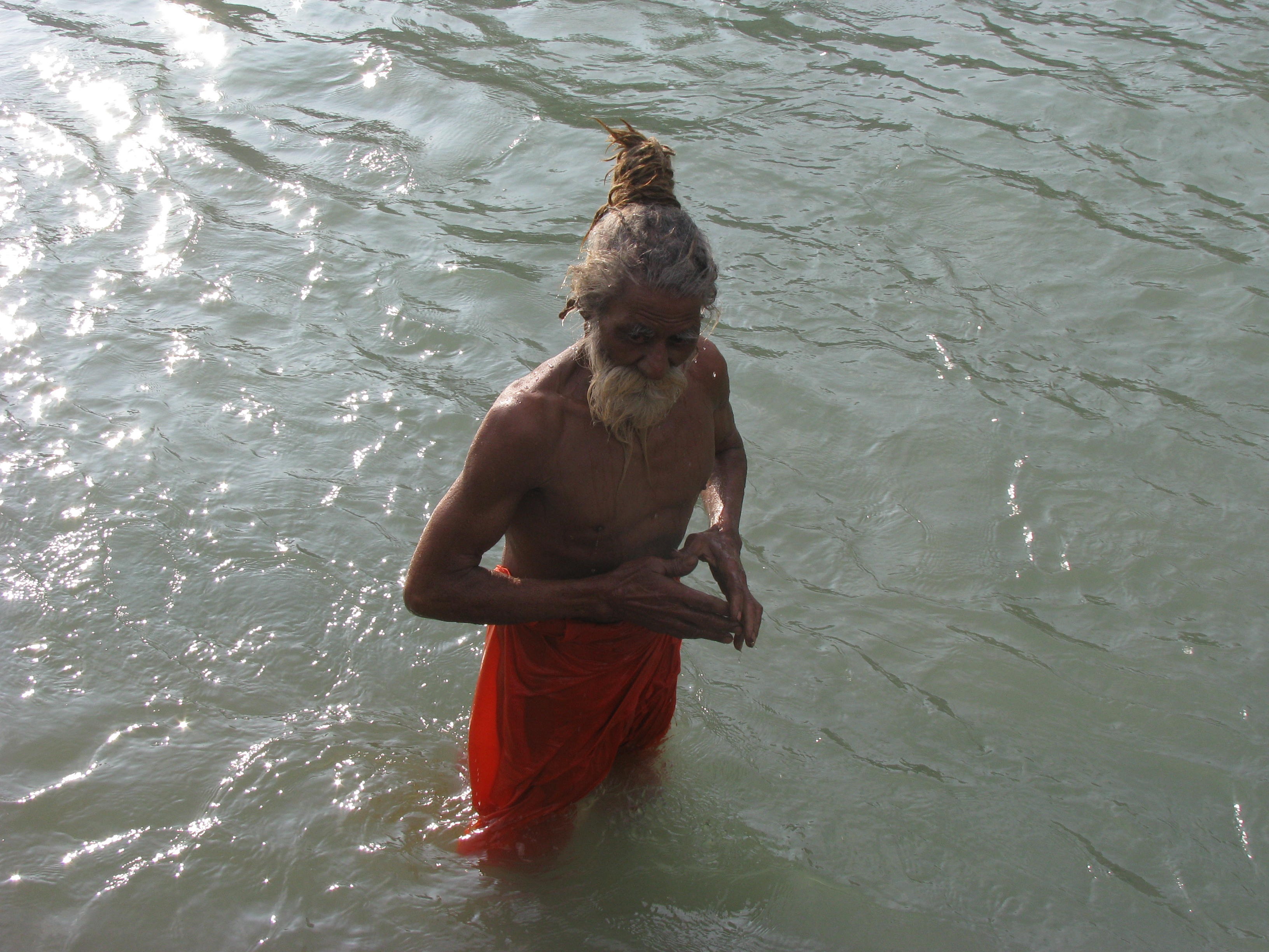 high angle view, bath, one person, nature, lifestyles, sadhu, waterfront, three quarter length, one animal, sea, front view, standing, men, outdoors, shirtless, HD Wallpaper