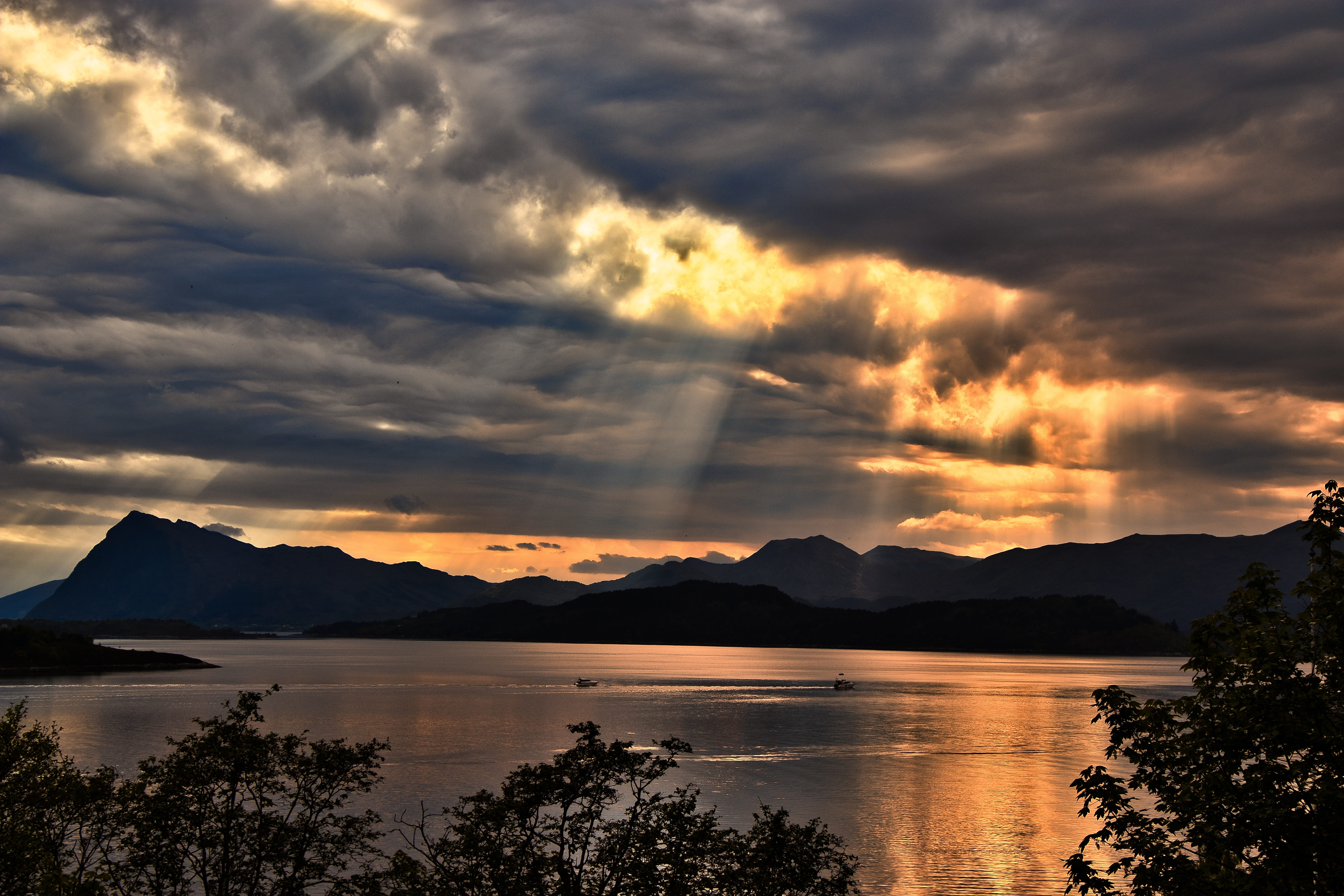 dawn, travelblogger, the sun, clouds, adventure, wow, photographer, Nature, norge, mountain, Mountains, photos, water, dramatic sky, reflection, body, sky, HD Wallpaper