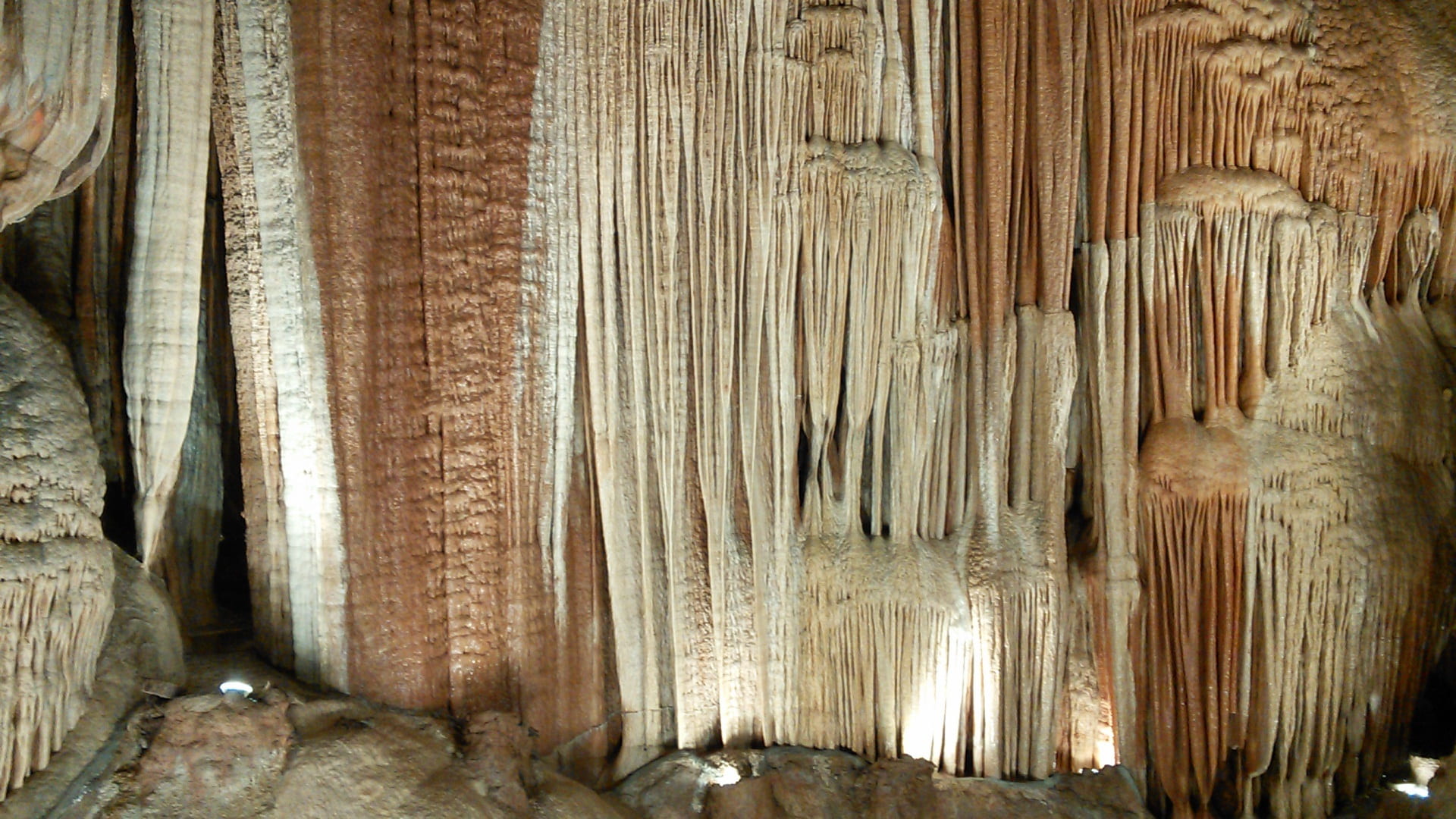 travel, textured, stalactite, no people, deep, geology, dark, rock, day, old, travel destinations, ancient, natural, stalagmite, natural pattern, beauty in nature, HD Wallpaper