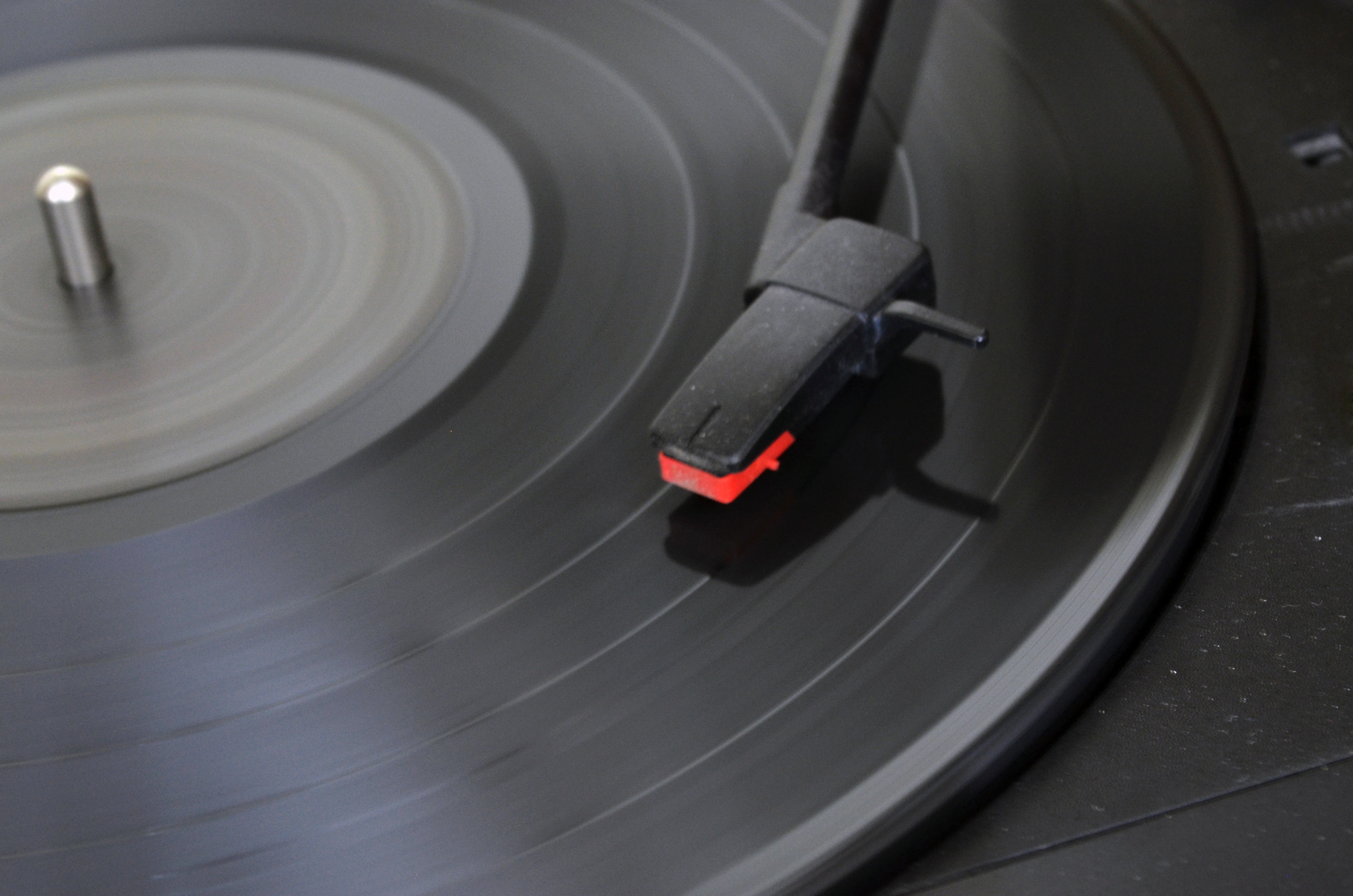 arts culture and entertainment, photo, technology, lp, music, playing, audio equipment, 2K, disks, no people, lapse, vinyl, equipment, black color, jukebox, HD Wallpaper