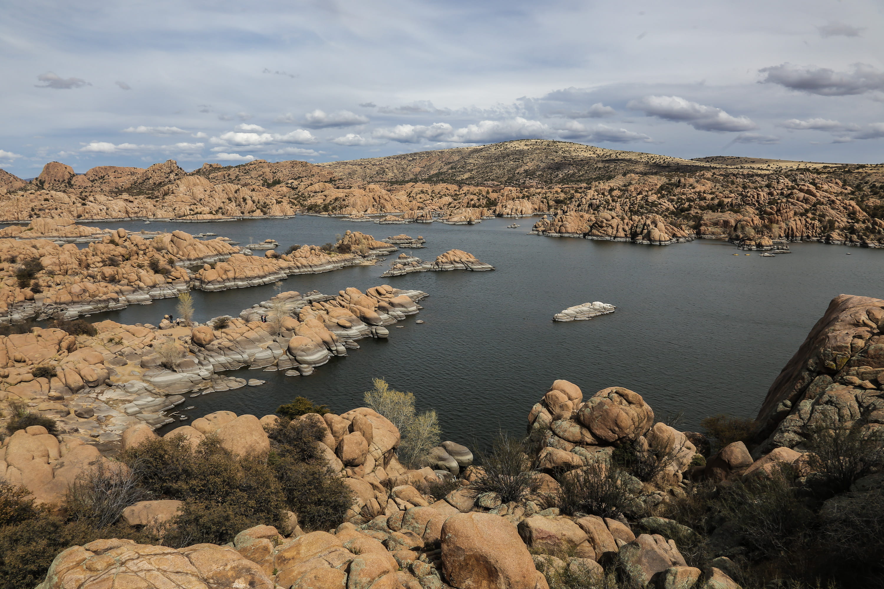 rock - object, land, recreational, cliffs, nature, 2K, Clouds, rock patterns, granite dells, granite rock, geologic forces, Rocks, stones, Lake, Southwest, HD Wallpaper