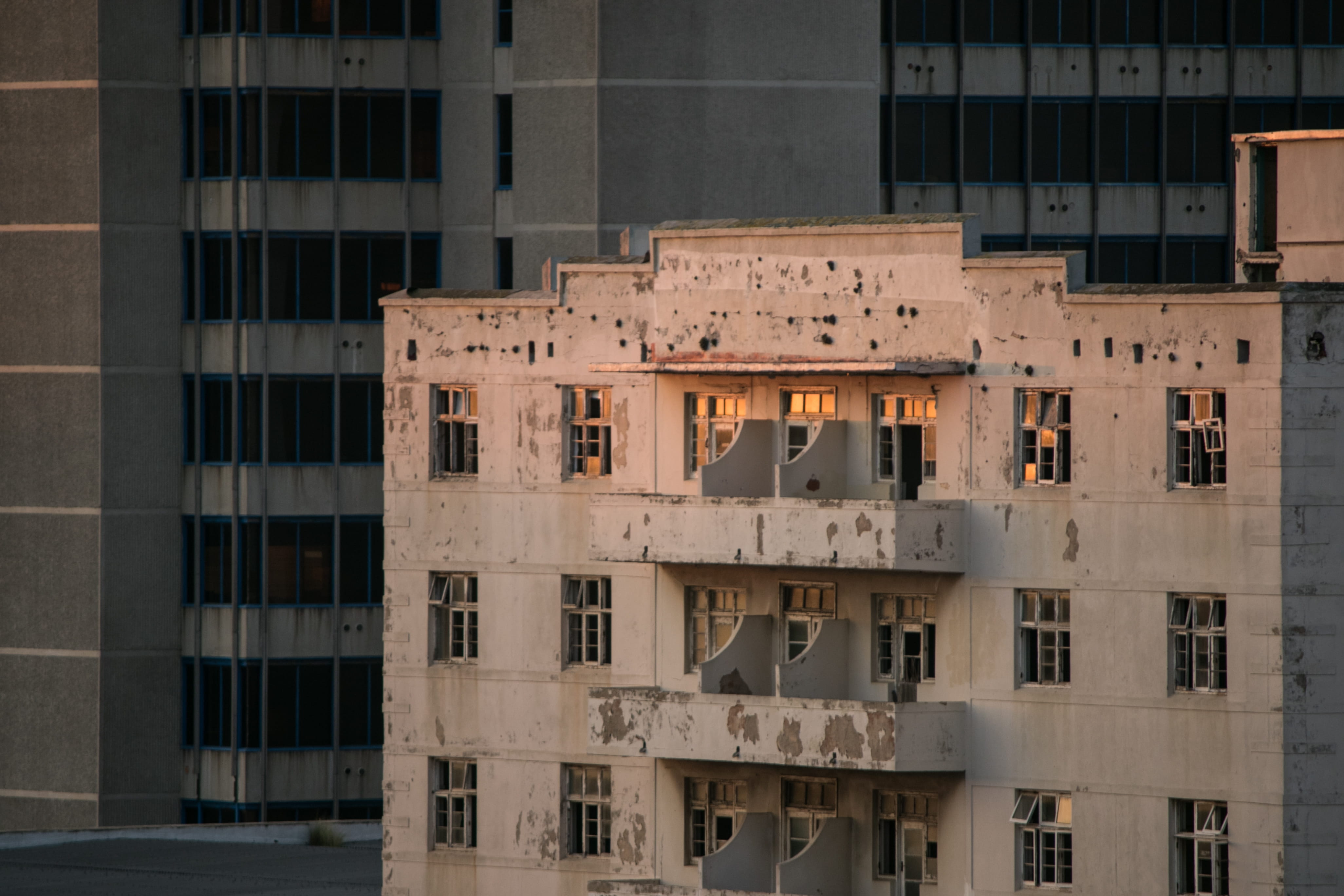 built structure, building, port elizabeth, text, south africa, architecture, window, 4K, communication, old, deterioration, western script, low angle view, HD Wallpaper