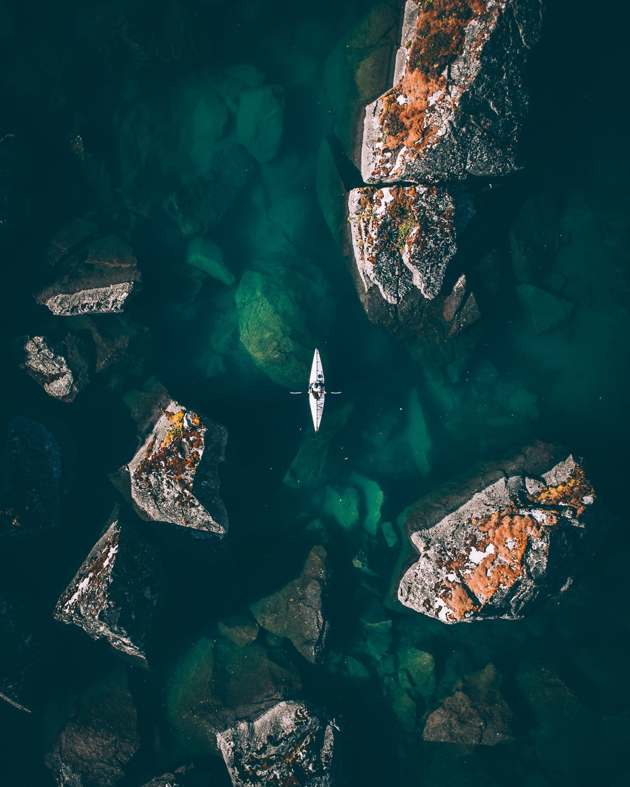 photography, 720P, sea, kayaks, vertical, water, nature, Tobias Hägg, portrait display, sports, landscape, stones, transparency, aerial view, rock, Phone HD Wallpaper