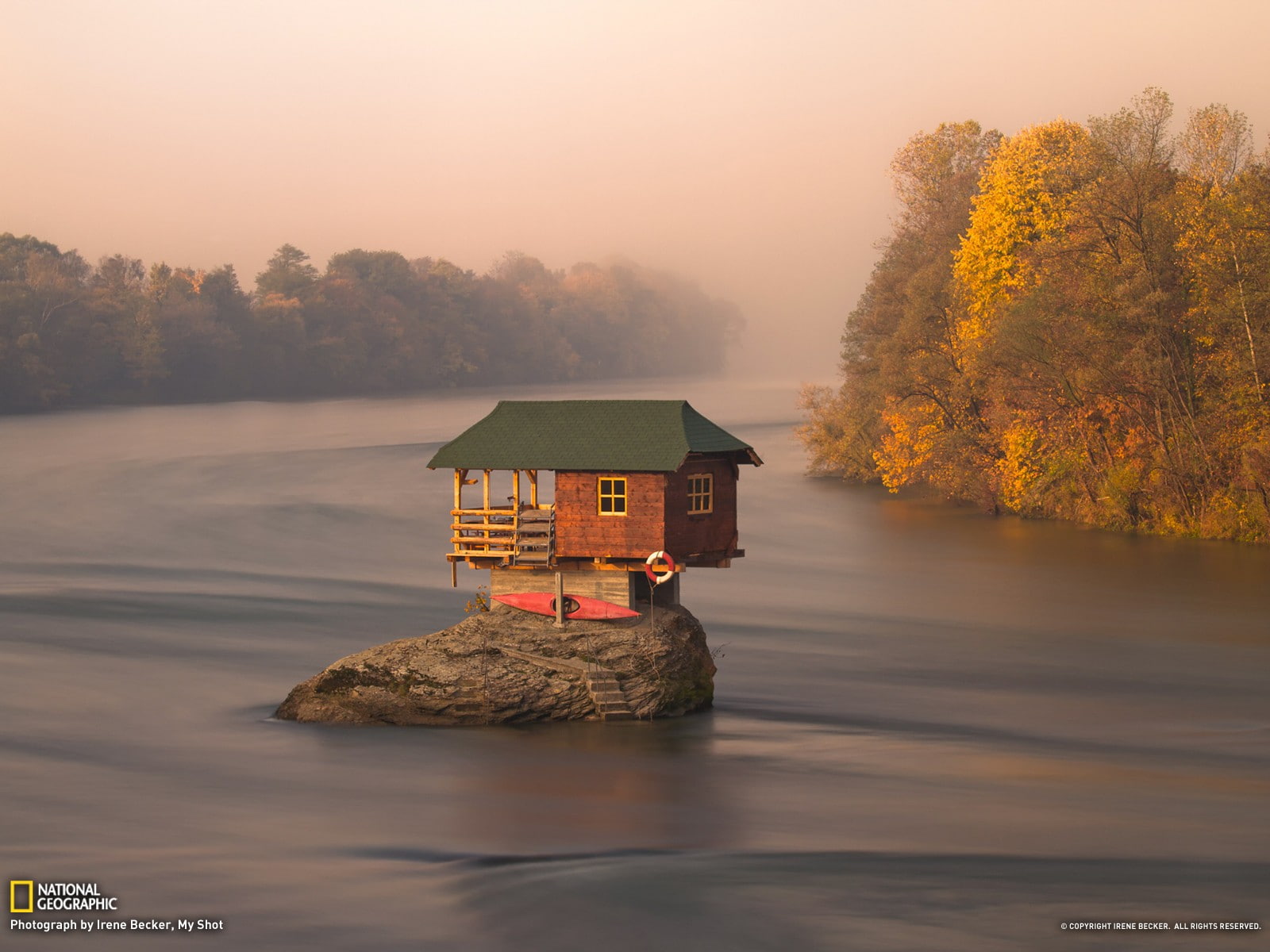 island, 720P, trees, building, landscape, rock, mist, Serbia, National Geographic, house, water, kayaks, forest, nature, fall, river, HD Wallpaper