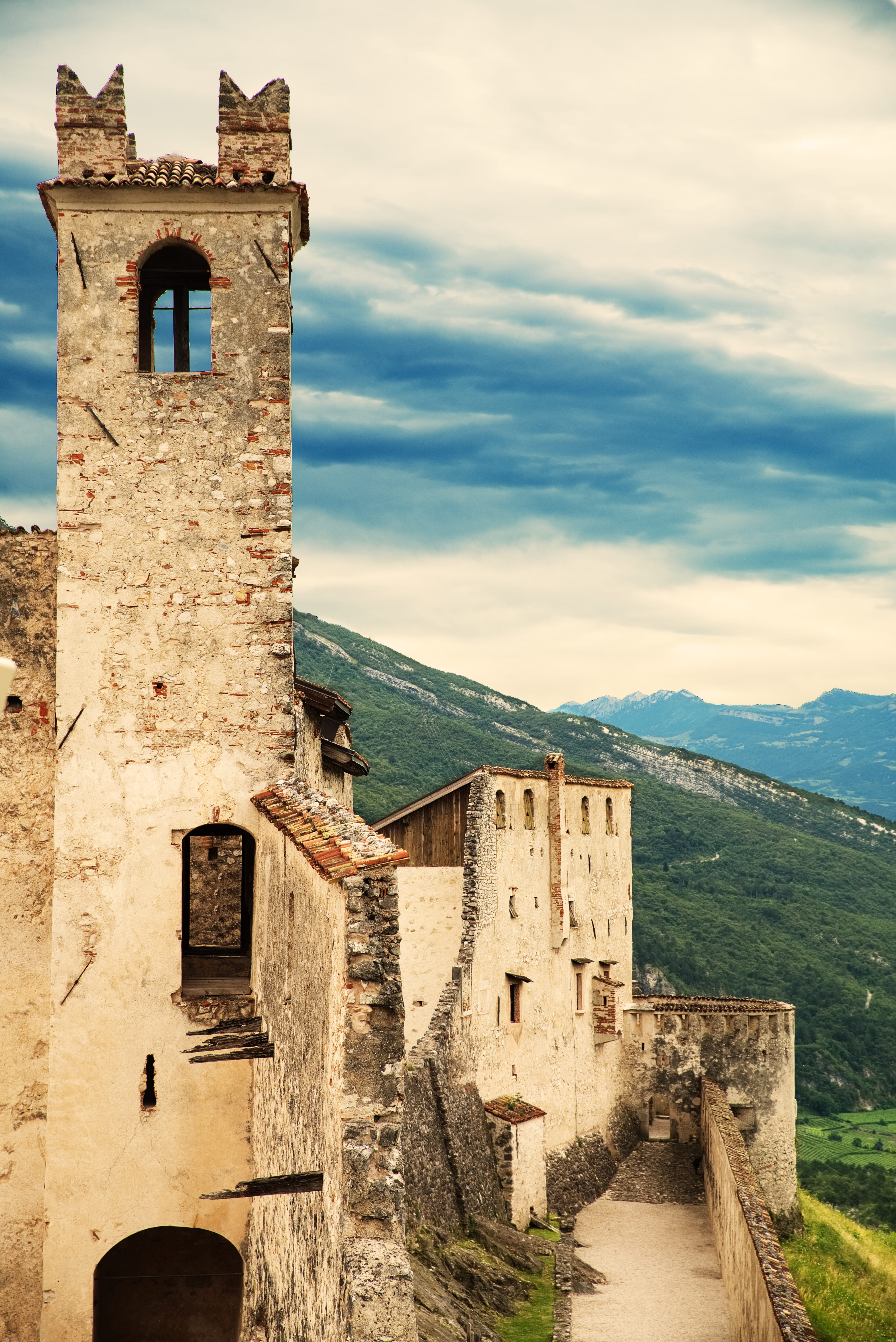 trentino, day, castelli, old, built structure, building, trentino-south tyrol, sony, stone wall, cloud - sky, tower, no people, outdoors, italy, paesaggi, Phone HD Wallpaper