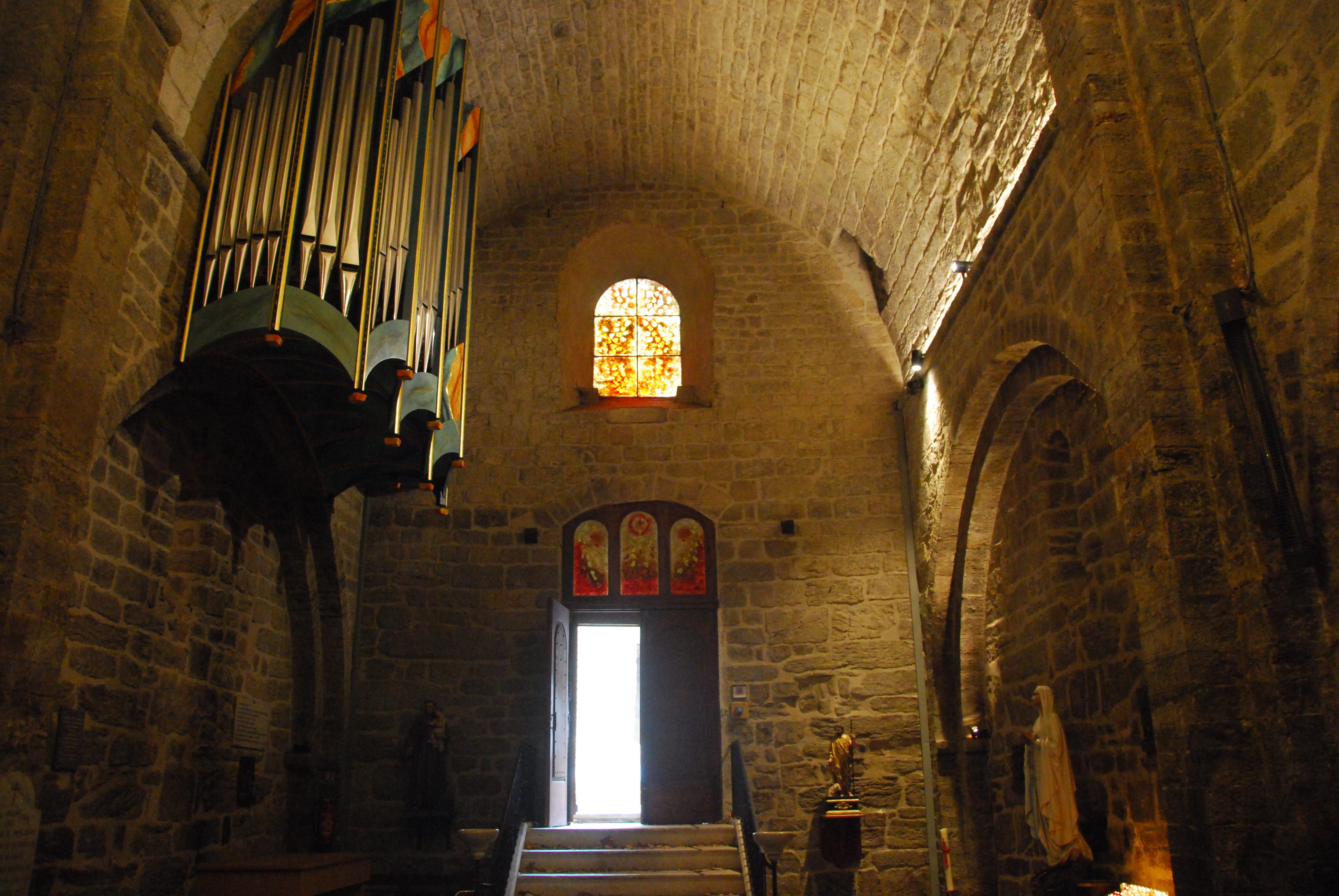 no people, window, organ, church, Neustift, pew, low angle view, spirituality, Abbey, indoors, belief, arched, Church, building, history, architecture, HD Wallpaper
