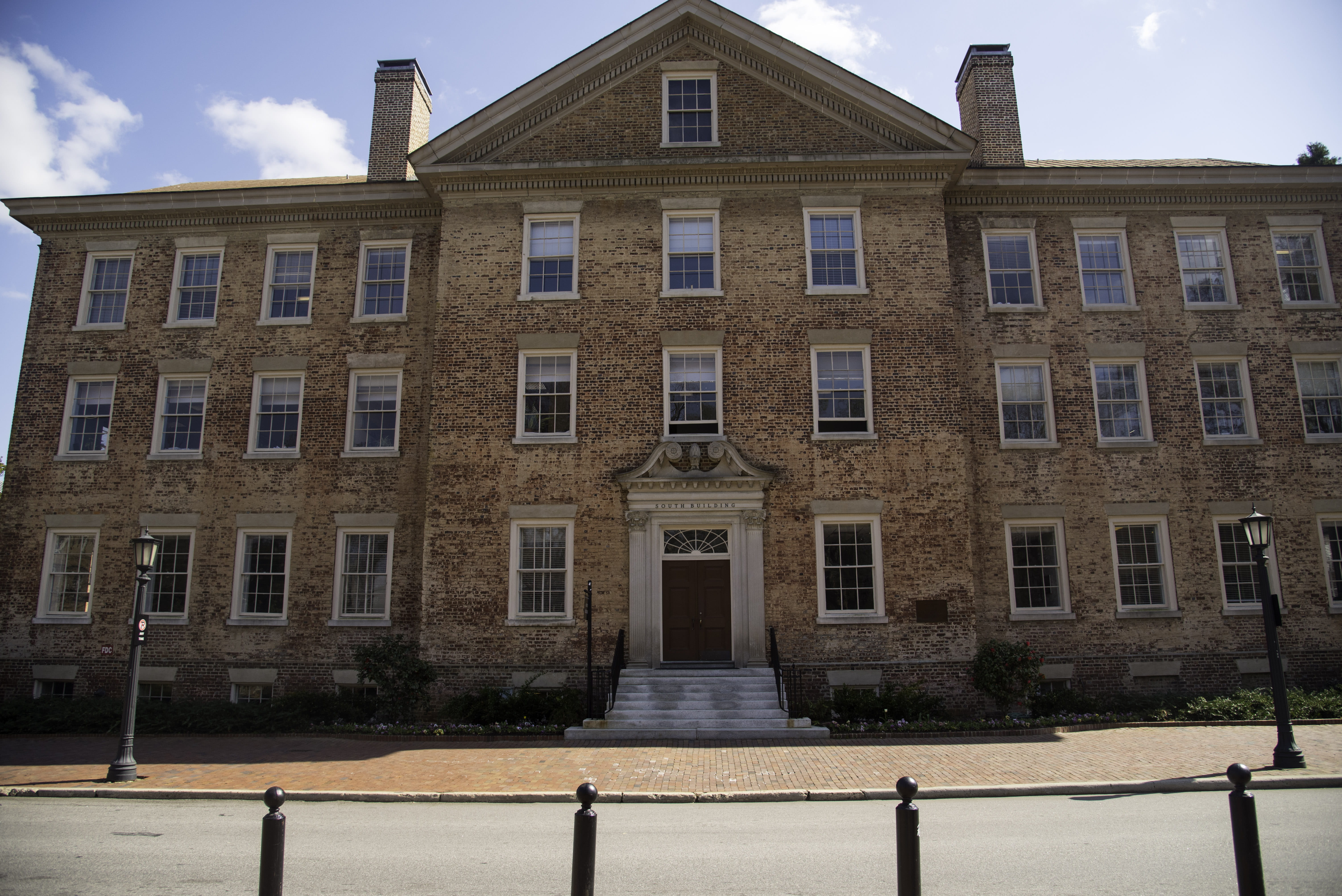 Chapel Hill, hill, university of north carolina, cloud - sky, house, UNC Chapel Hill, education, built Structure, Classroom, street, building Exterior, HD Wallpaper