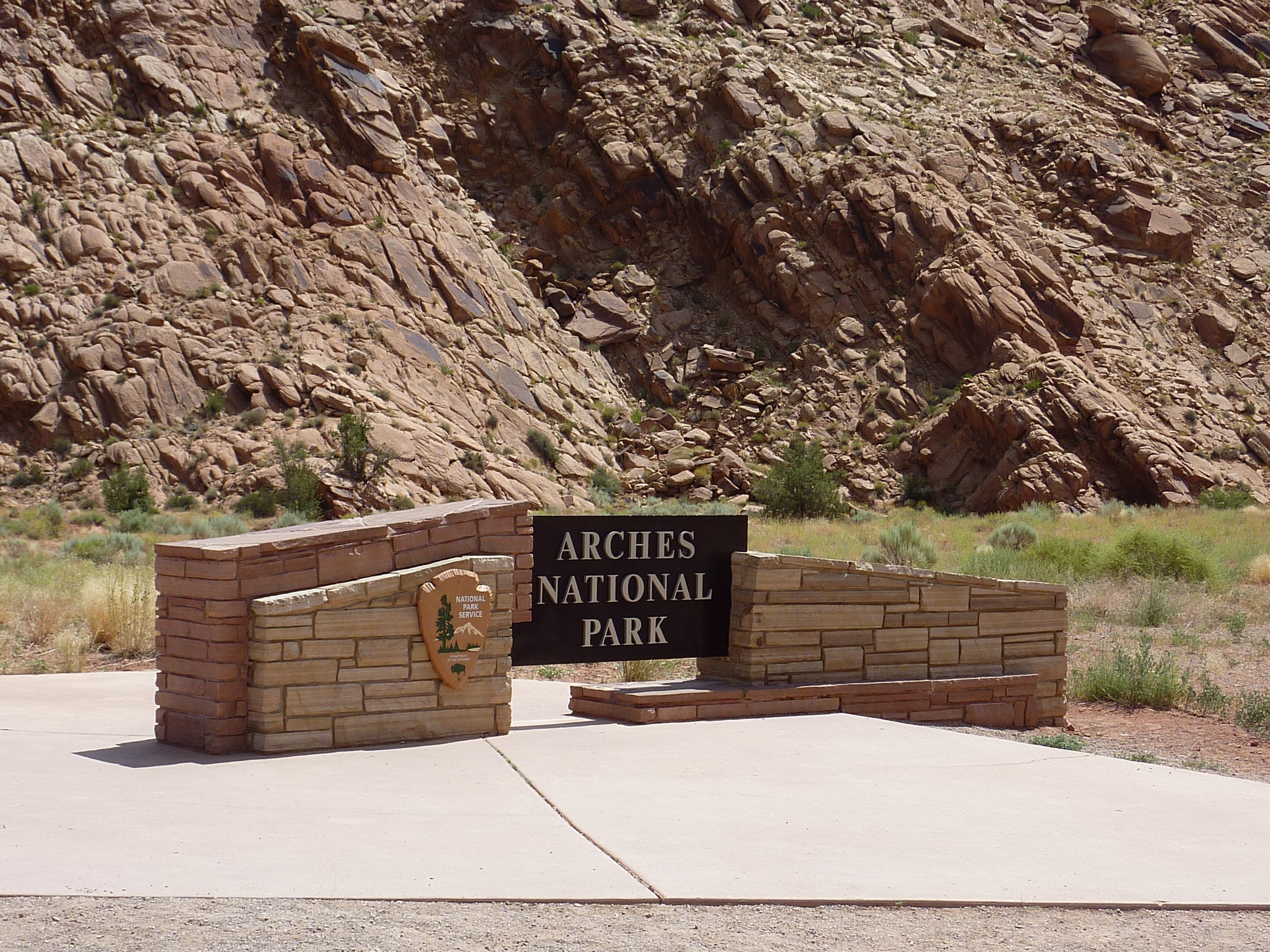 information, nature, national park, sunlight, no people, day, wood - material, scenics - nature, utah, tranquility, communication, 2K, text, sign, western script, HD Wallpaper