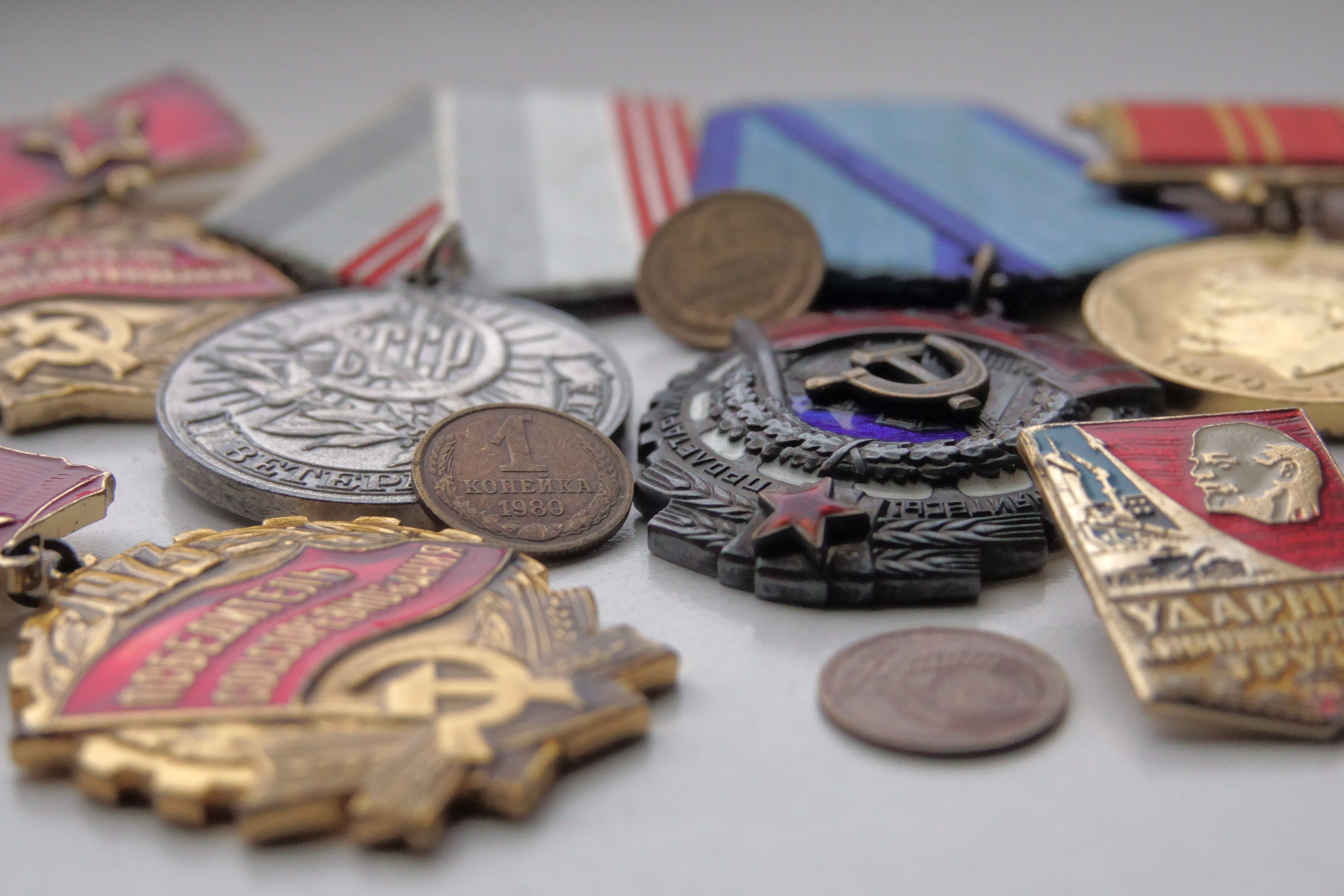 variation, fame, kopek, currency, medal, close-up, abundance, the past, propaganda, still life, 5K, emblem, veteran, shape, history, choice, multi colored, HD Wallpaper