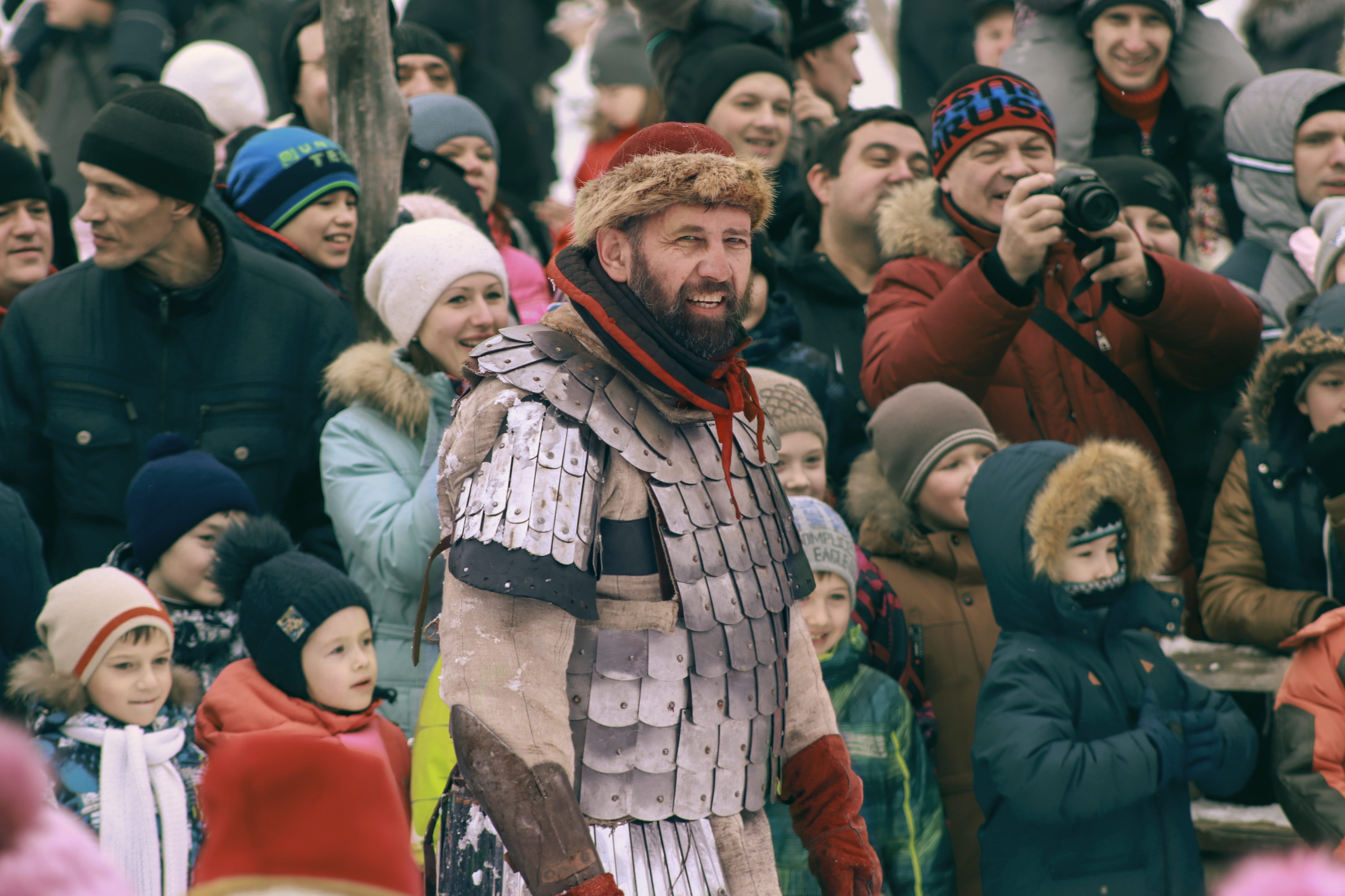 5K, crowd, ancient russia, outdoors, russian soldiers, pride, human representation, lifestyles, history, young adult, male likeness, real people, women, HD Wallpaper