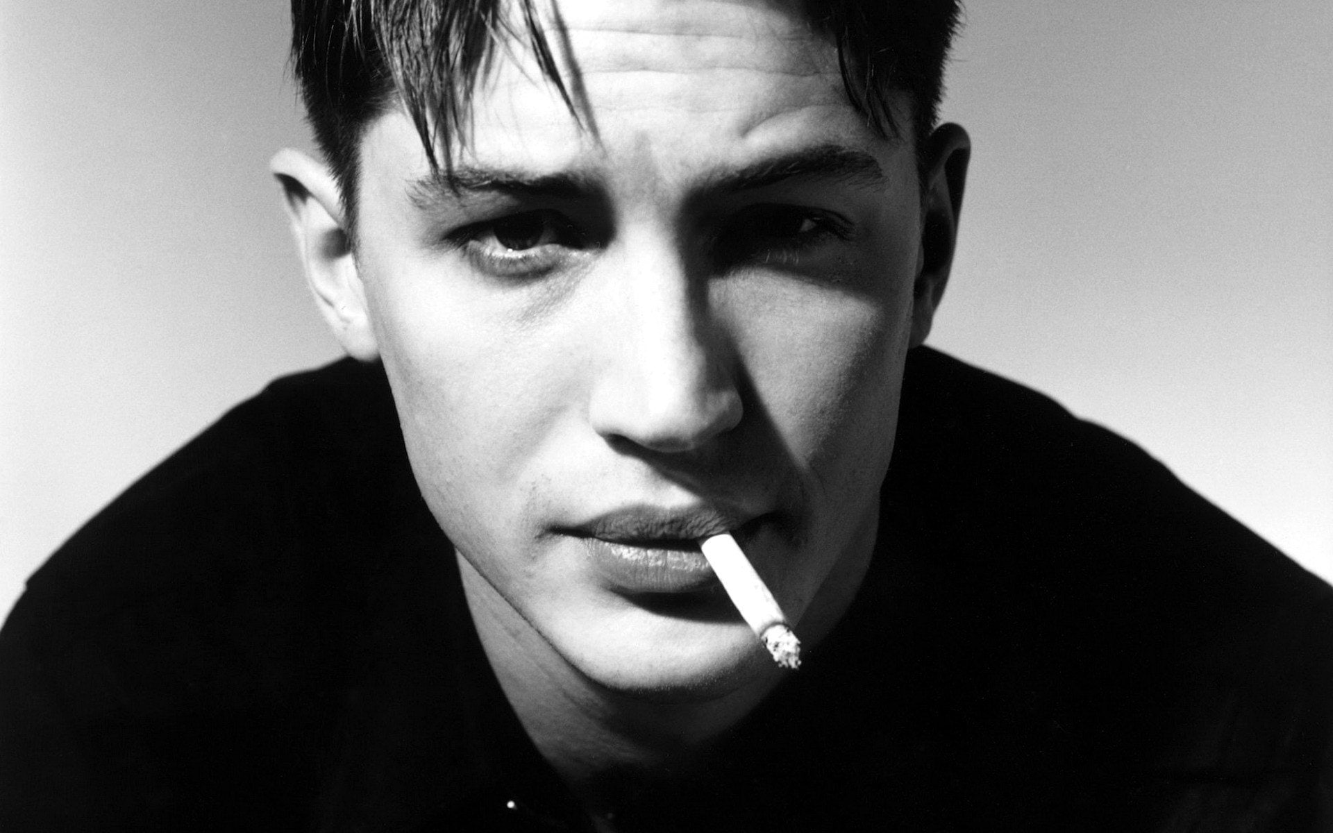 smoking - activity, adult, young men, human face, 1080P, portrait, young adult, one person, warning sign, narcotic, English, headshot, Actors, Tom Hardy, HD Wallpaper