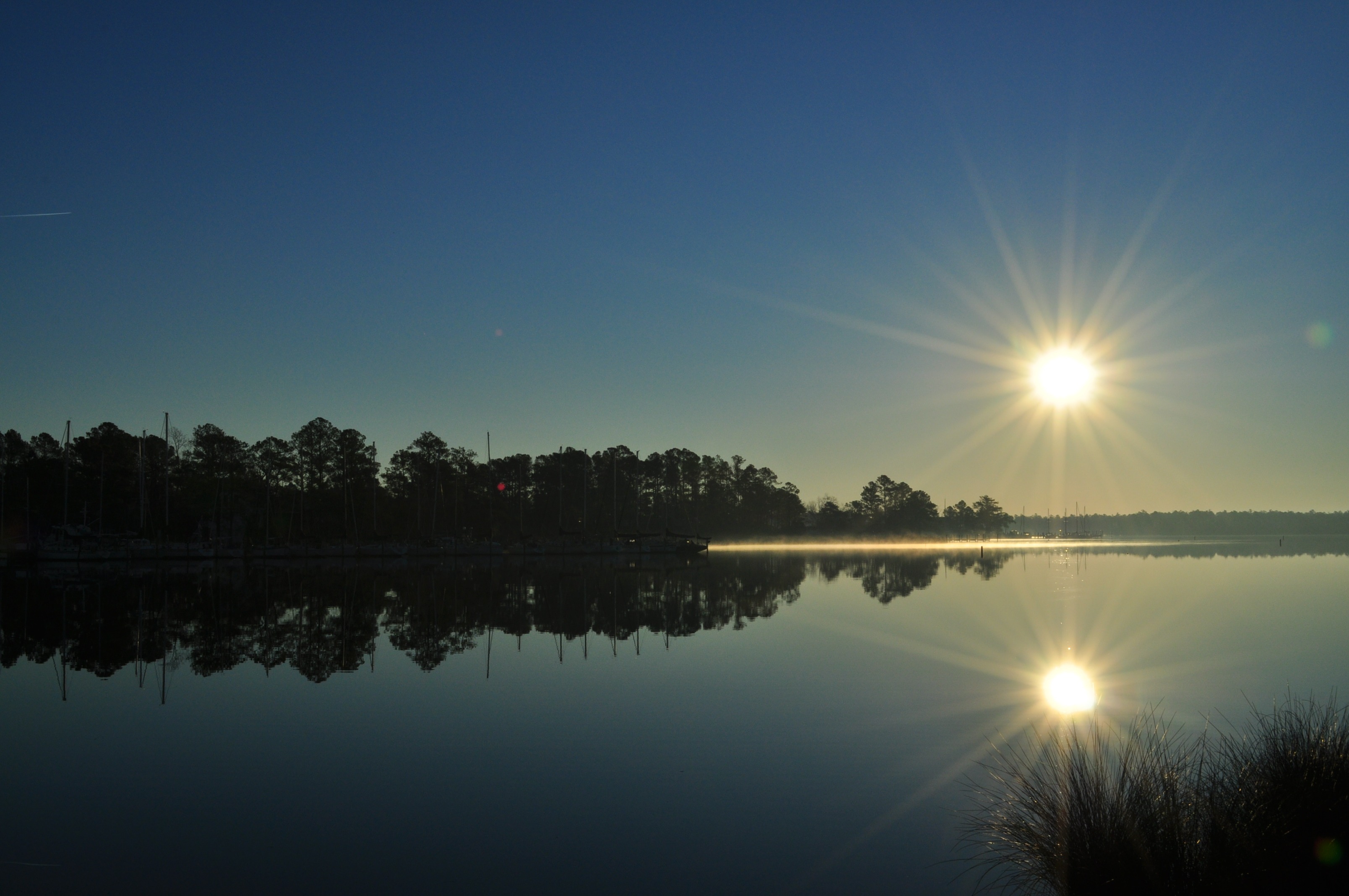beauty in nature, sundown, sunset, paradise, lens flare, waterfront, peace, relax, scenery, scenics - nature, romantic, colorful, morning, sun, tranquil, HD Wallpaper