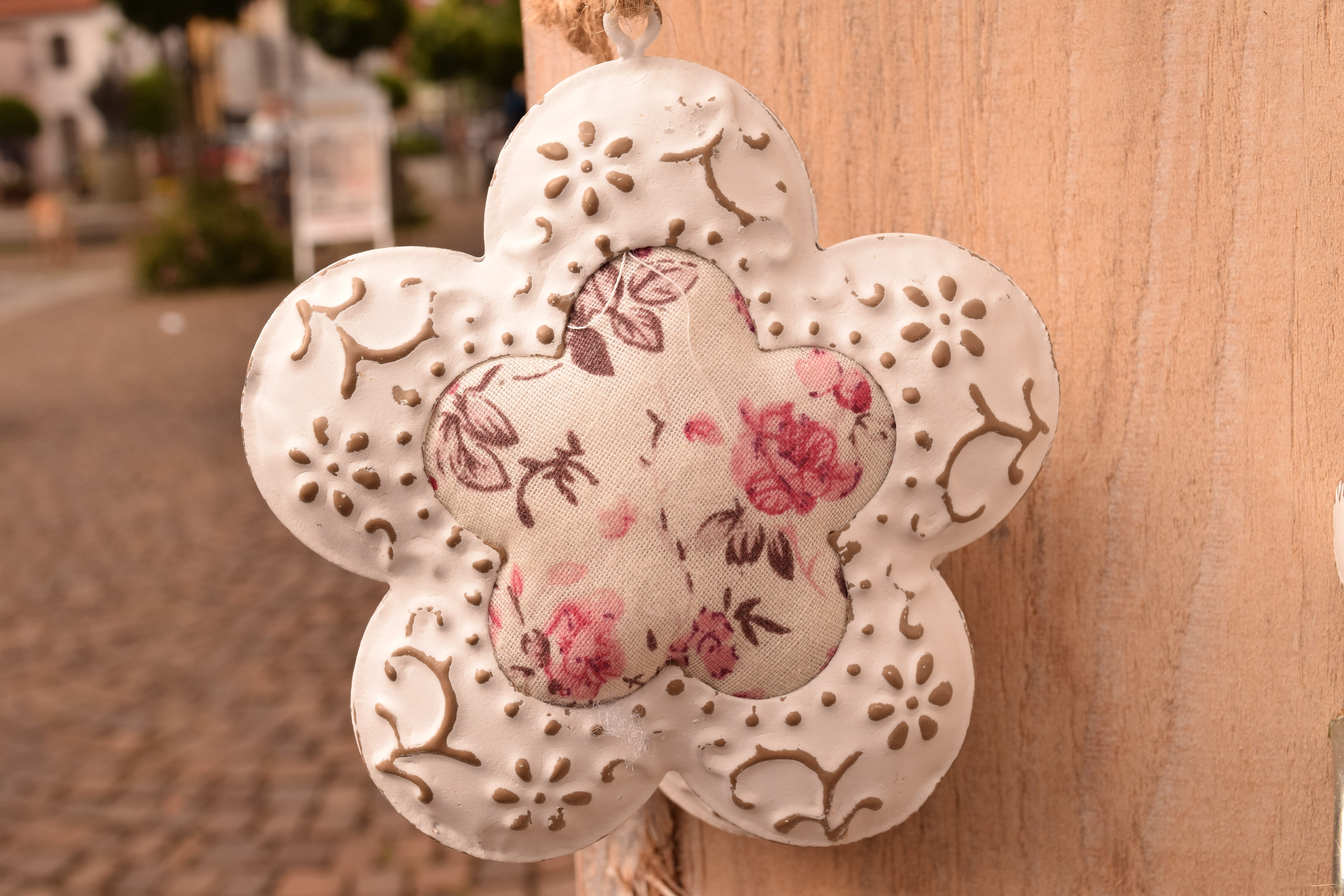 city, bude, wall decoration, celebration, market, indoors, no people, art and craft, fabric bloom, food and drink, white color, bloom, christmas, 5K, blossom, HD Wallpaper