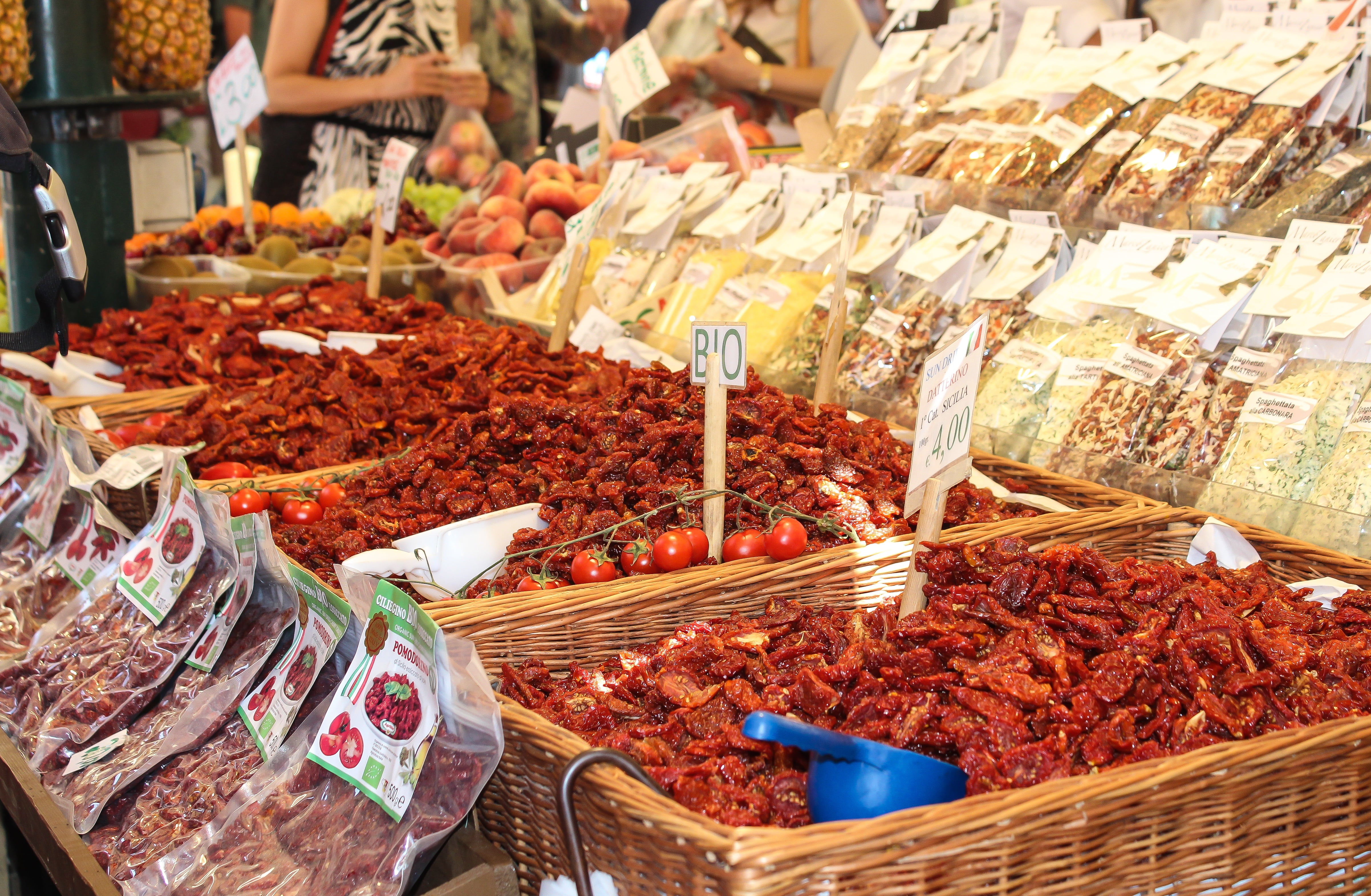 paprika, for sale, pepperoni, market Stall, sale, price tag, freshness, eat, variation, blade, spicy, small business, delicious, spice, food, brown, stall, HD Wallpaper