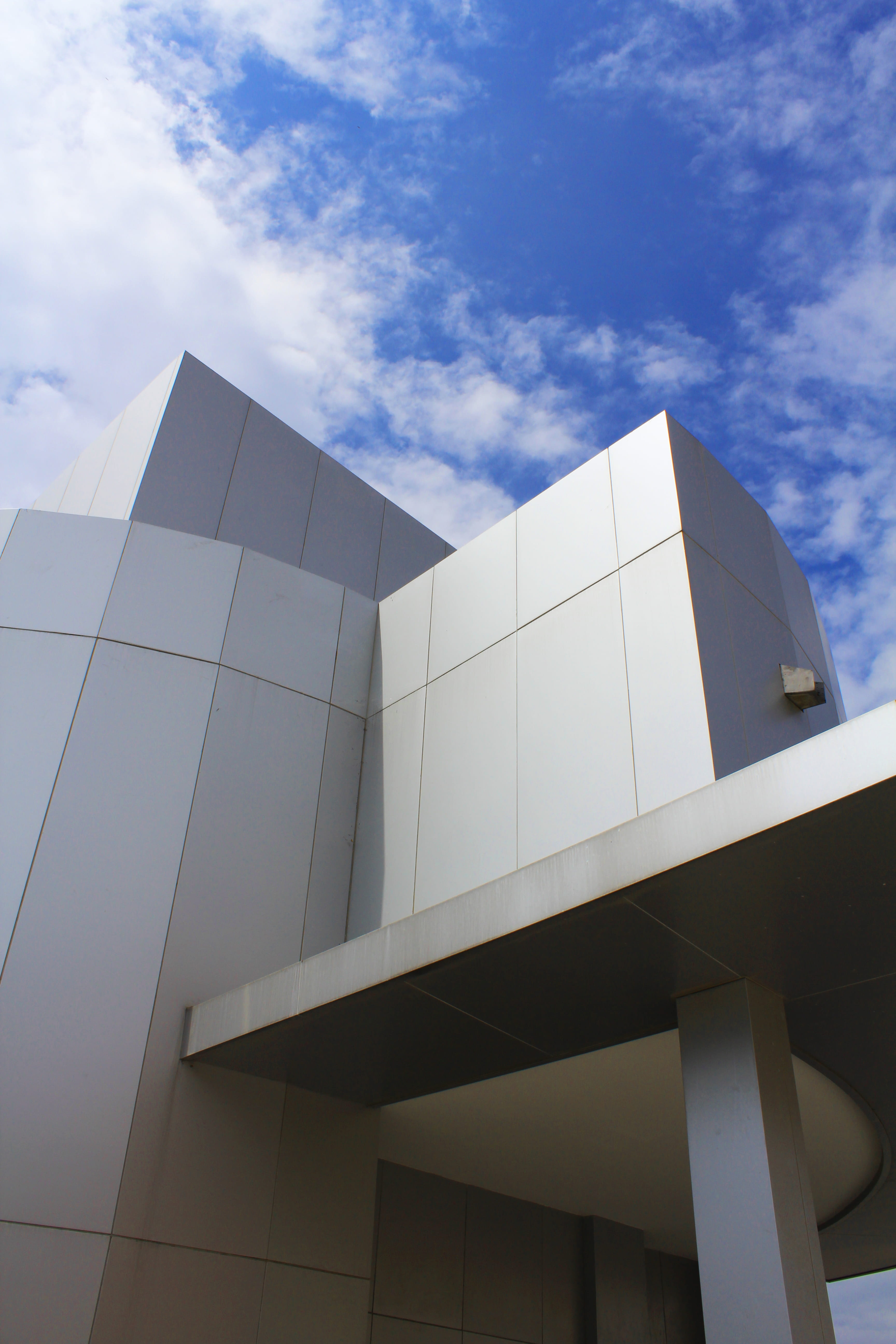 sky, modern, concrete, window, day, building exterior, location, banister, glass - material, architecture, azure sky, perspective, skyscraper, convention center, Phone HD Wallpaper