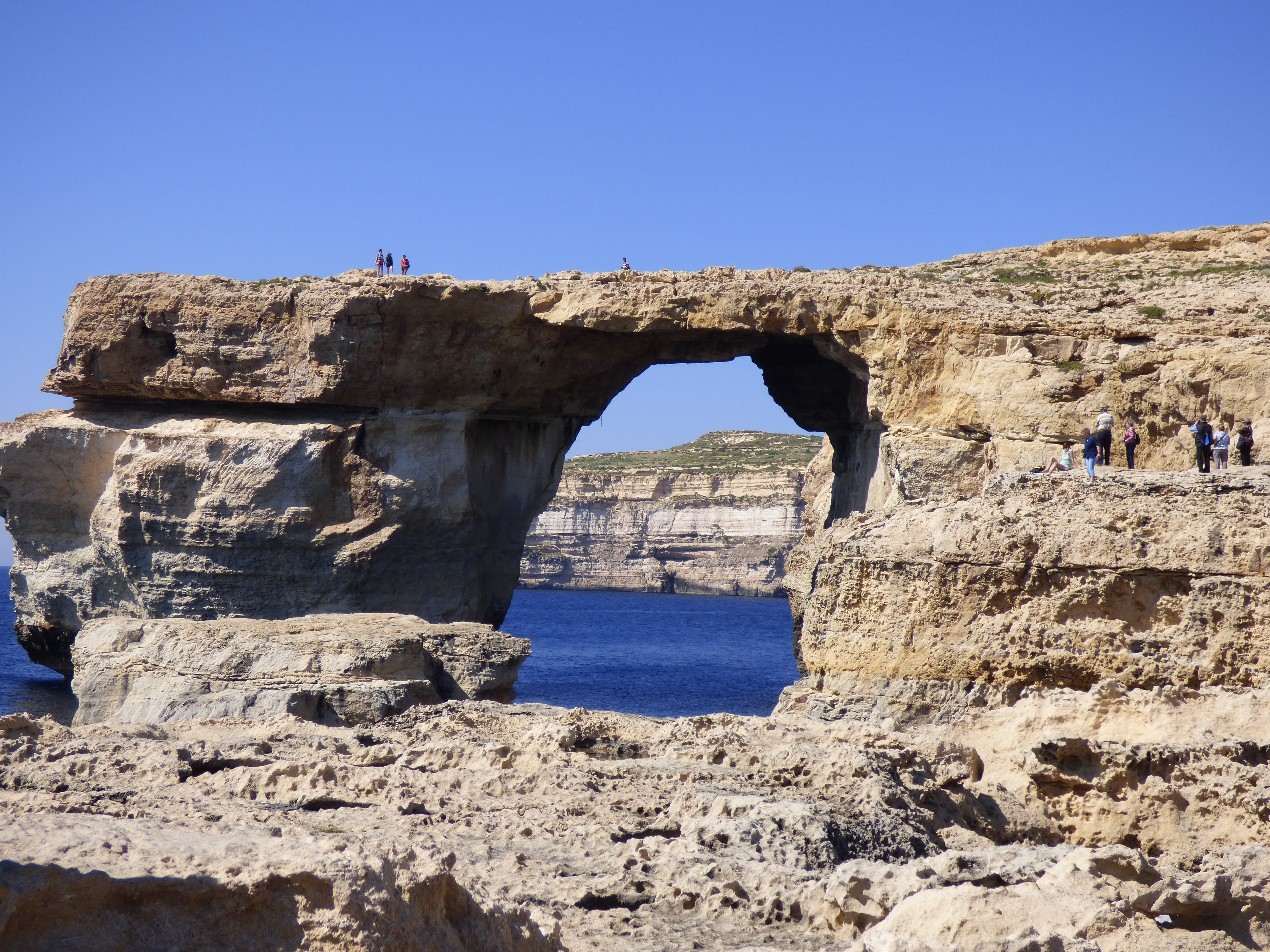 malta, arch, window, water, natural arch, nature, vacation, day, dwejra, 4K, architecture, incidental people, outdoors, mediterranean, group of people, HD Wallpaper