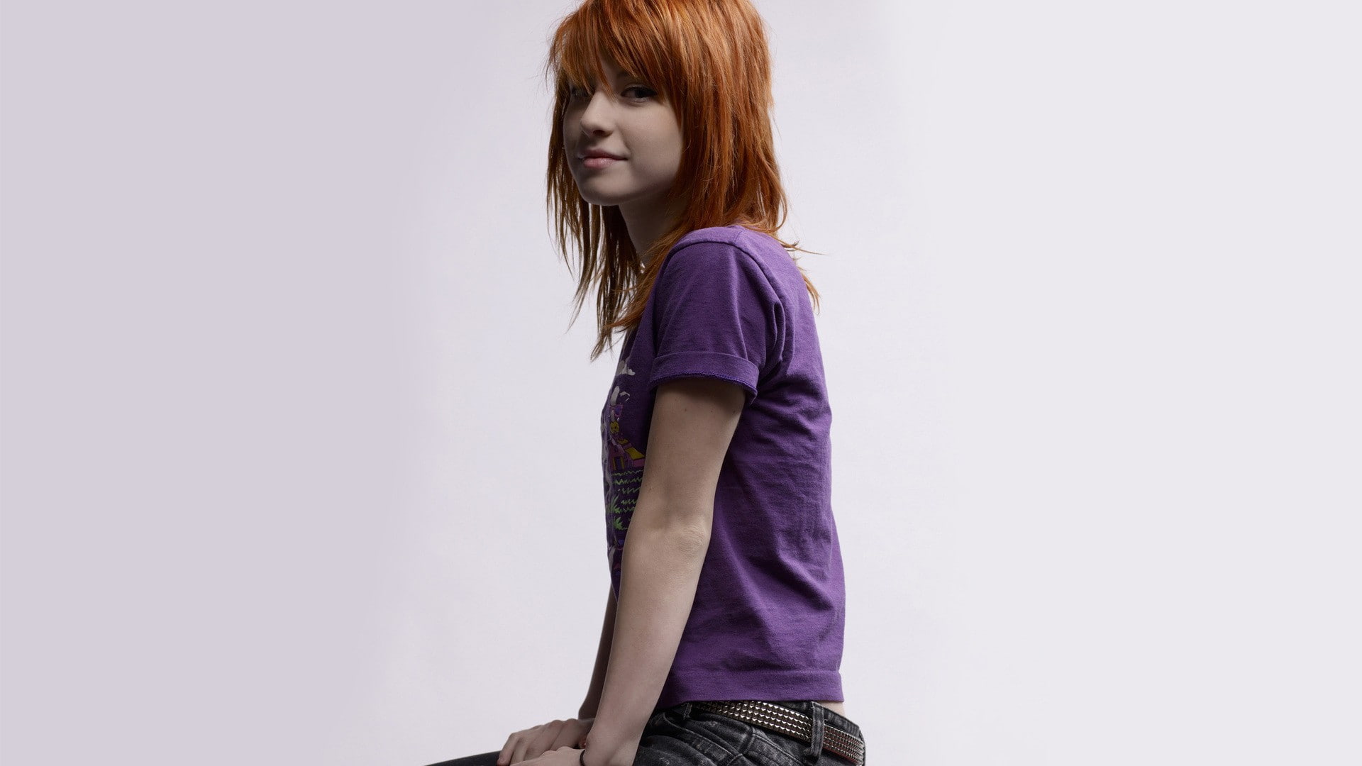 band, women, Hayley Williams, singer, Paramore, redhead, 1080P, simple background, HD Wallpaper