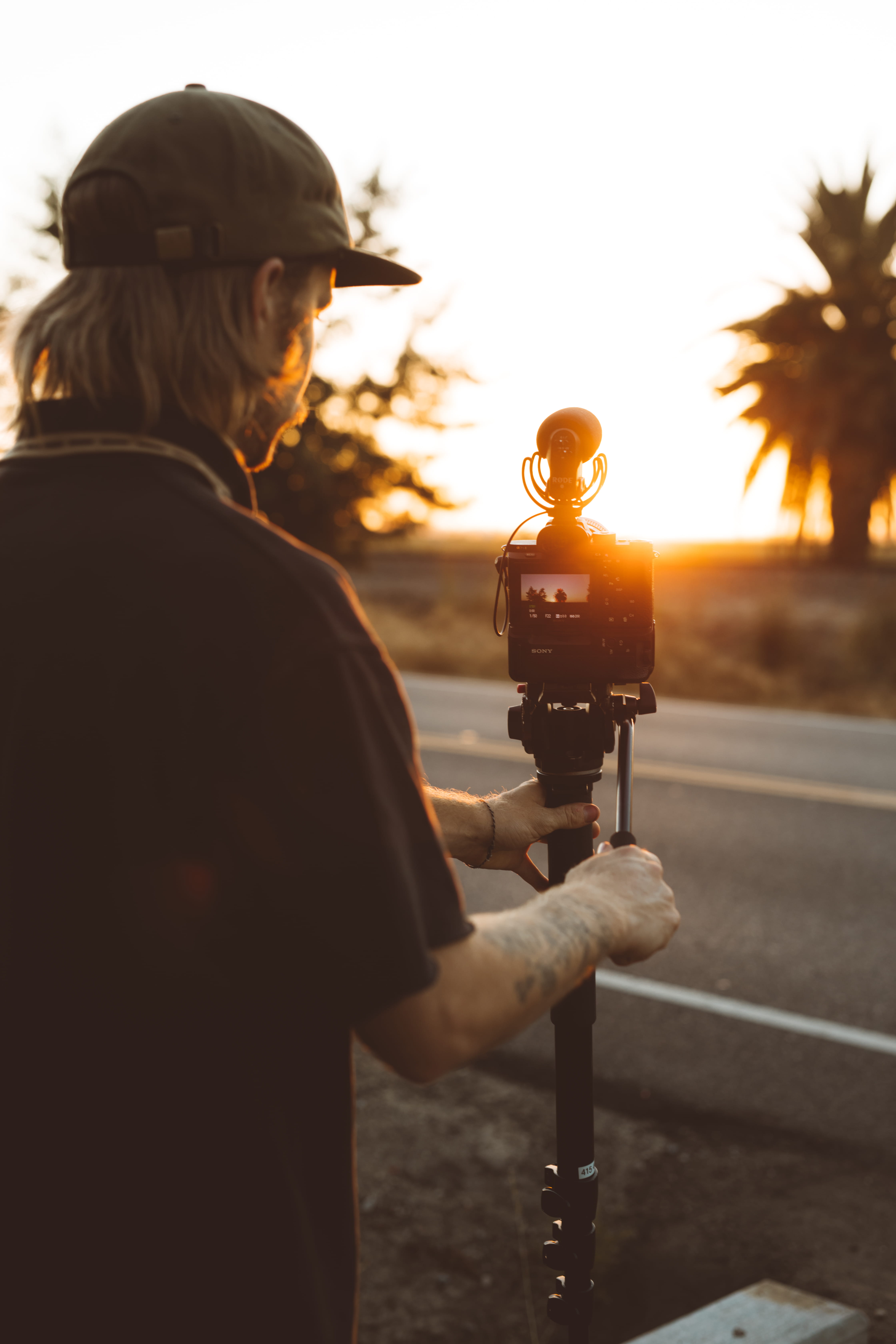 men, camera, equipment, photographing, photographer, sony alpha, male, camera - Photographic Equipment, tattoo, camera Operator, tripod, filming, monopod, Phone HD Wallpaper