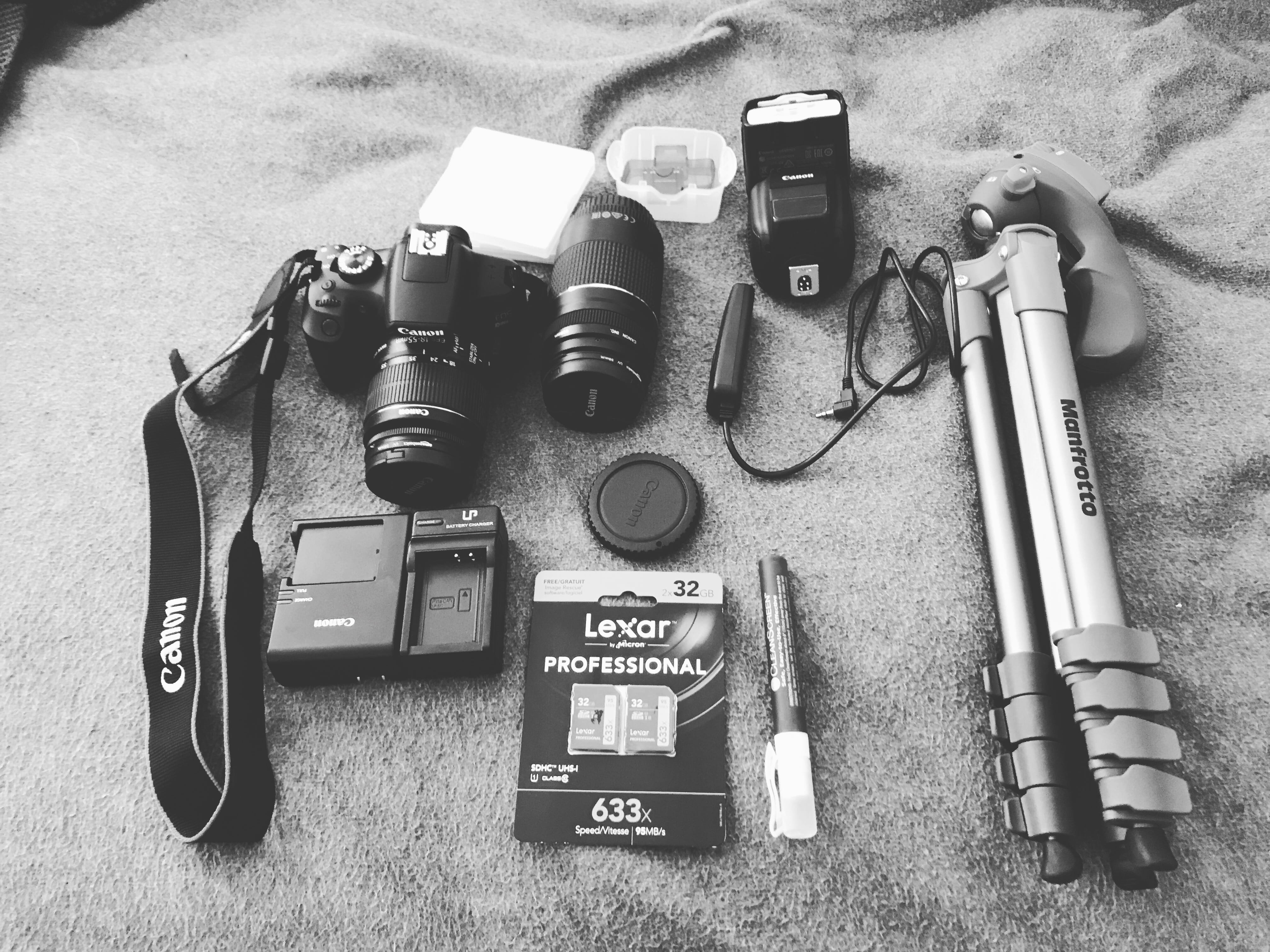 close-up, technology, arts culture and entertainment, large group of objects, control, layout, power supply, digital camera, table, indoors, manfrotto, HD Wallpaper