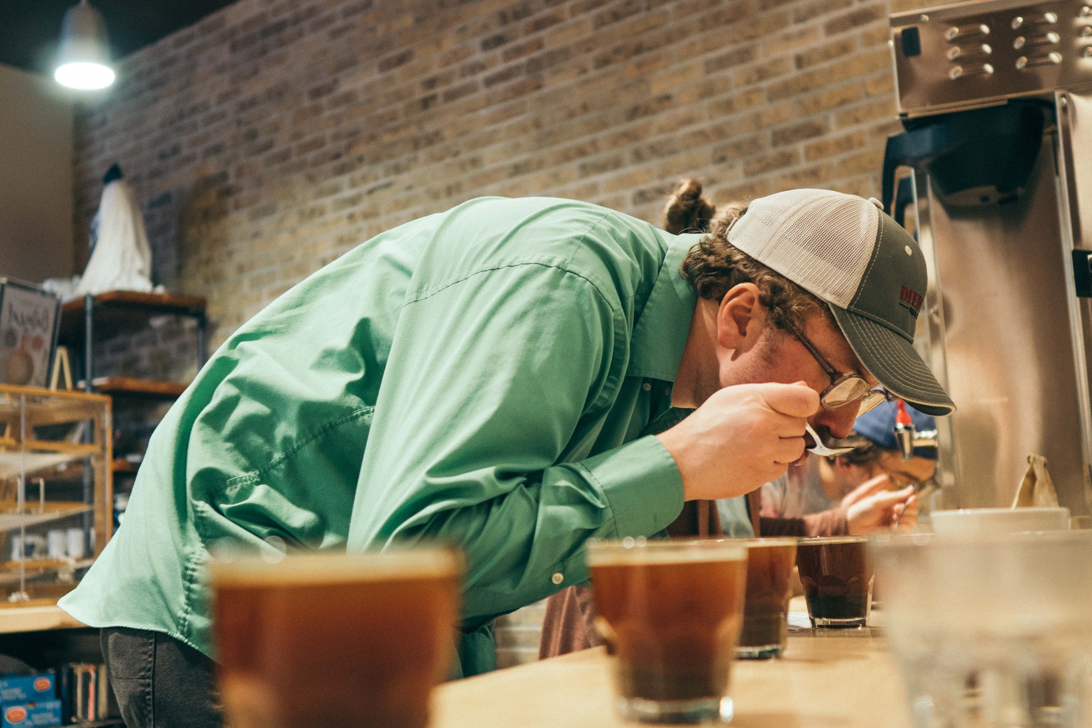 sunglasses, restaurant, 2K, drink, workshop, teamwork, working, men, beverage, glass, person, accessory, business, skill, bean, bar counter, hat, apparel, HD Wallpaper