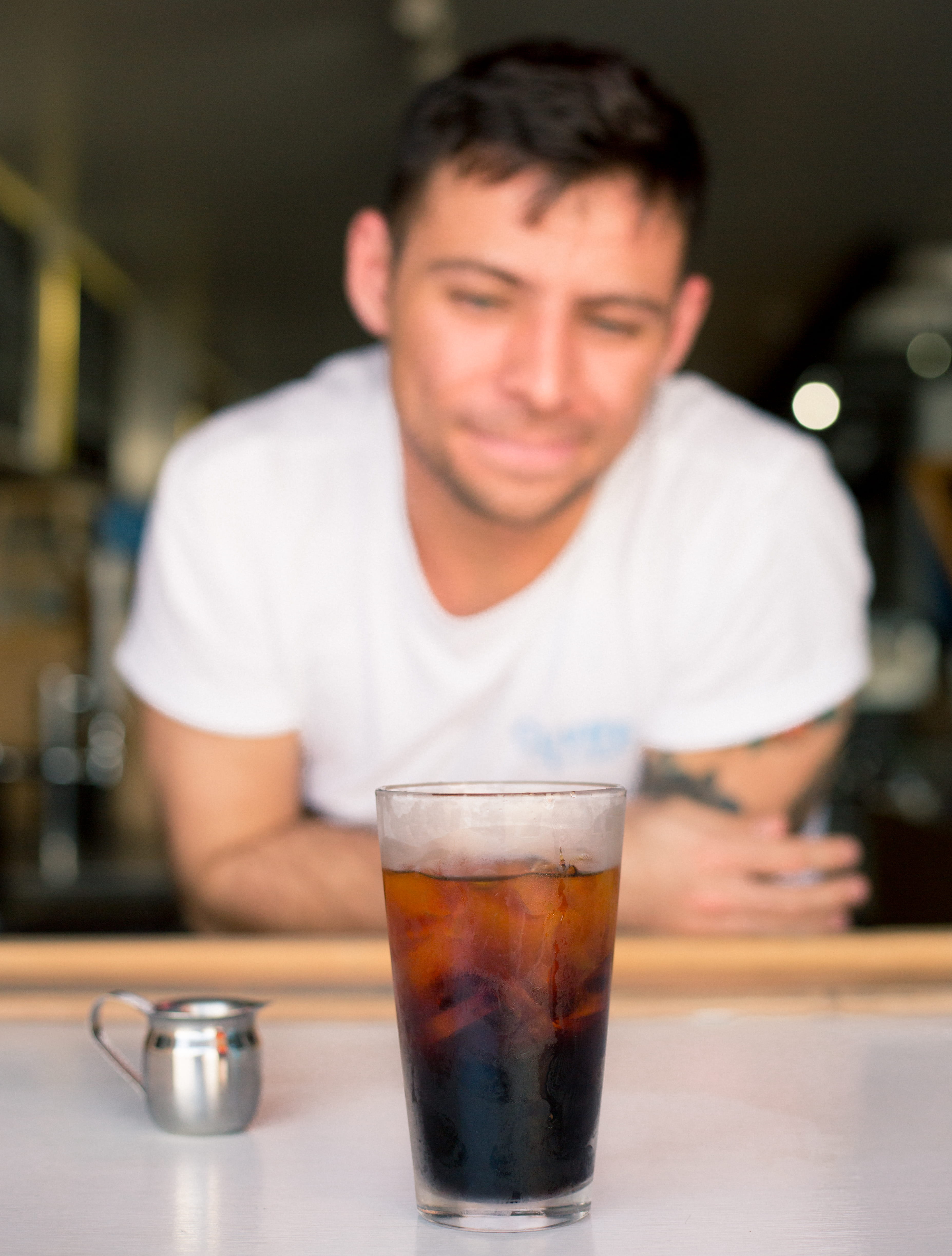 beer glass, refreshment, coca, indoors, front view, beverage, casual clothing, household equipment, alcohol, person, drink, drinking, coke, inside, portrait, Phone HD Wallpaper