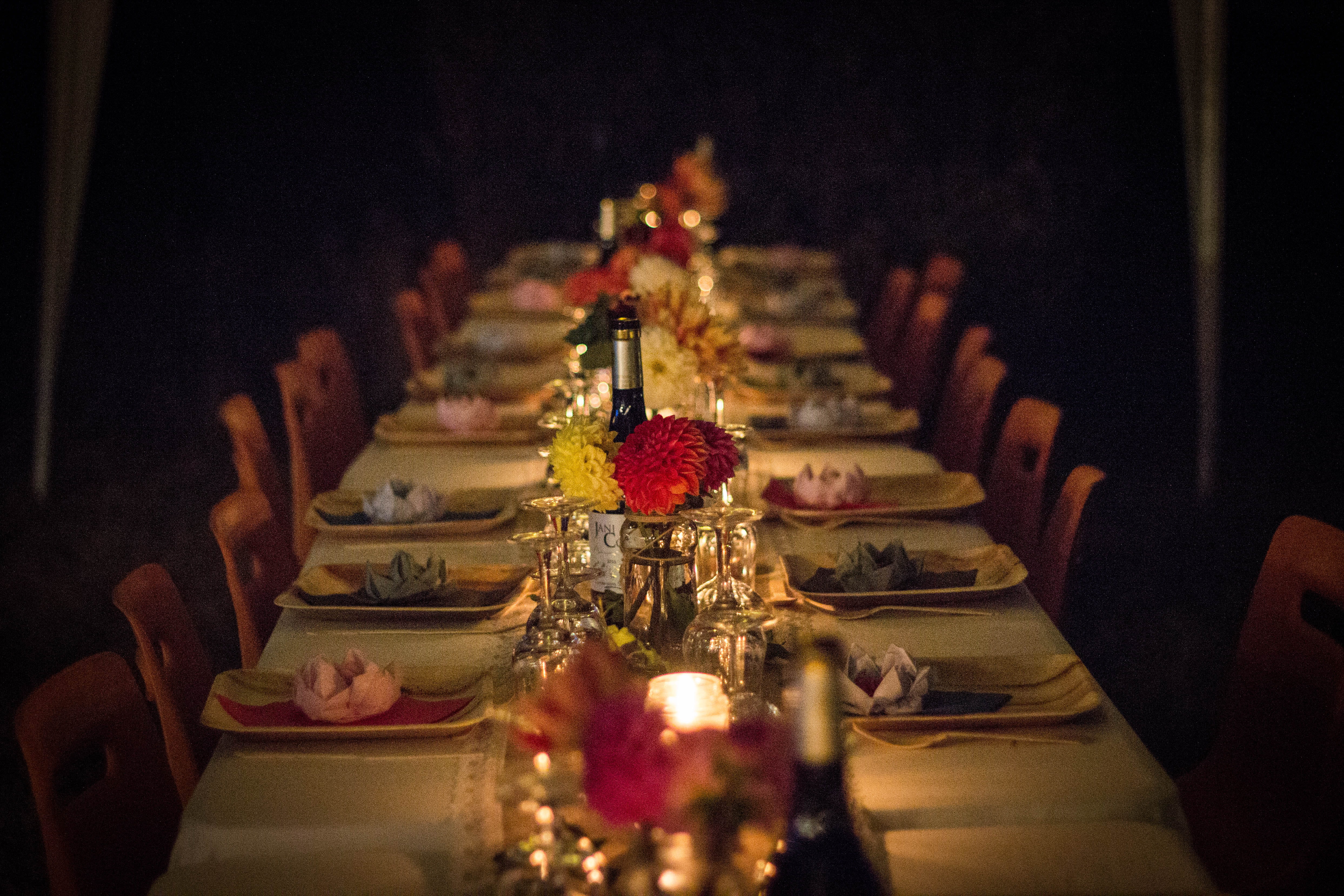 decoration, party - Social Event, wooden, brown, meal, drinking Glass, white, ceramic, light, restaurant, dining, crockery, getting married, arranging, HD Wallpaper