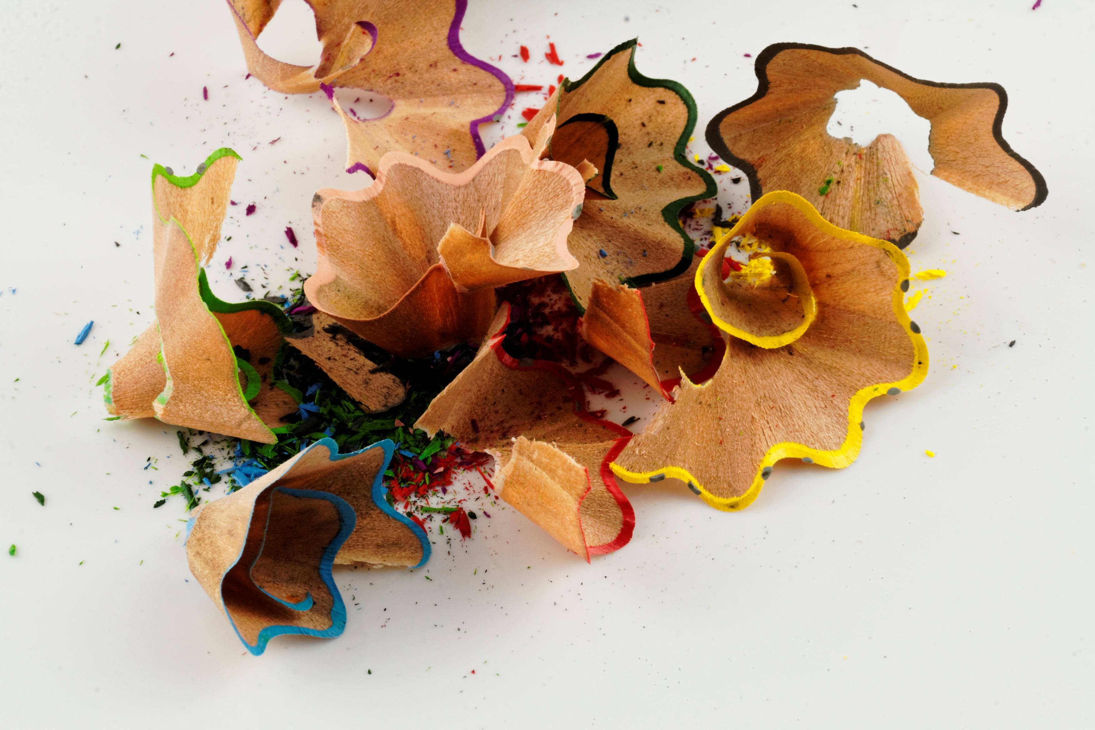 paint, sharp, snack, close-up, leave, messy, writing instrument, yellow, writing accessories, studio shot, table, shavings, color, wooden pegs, no people, HD Wallpaper