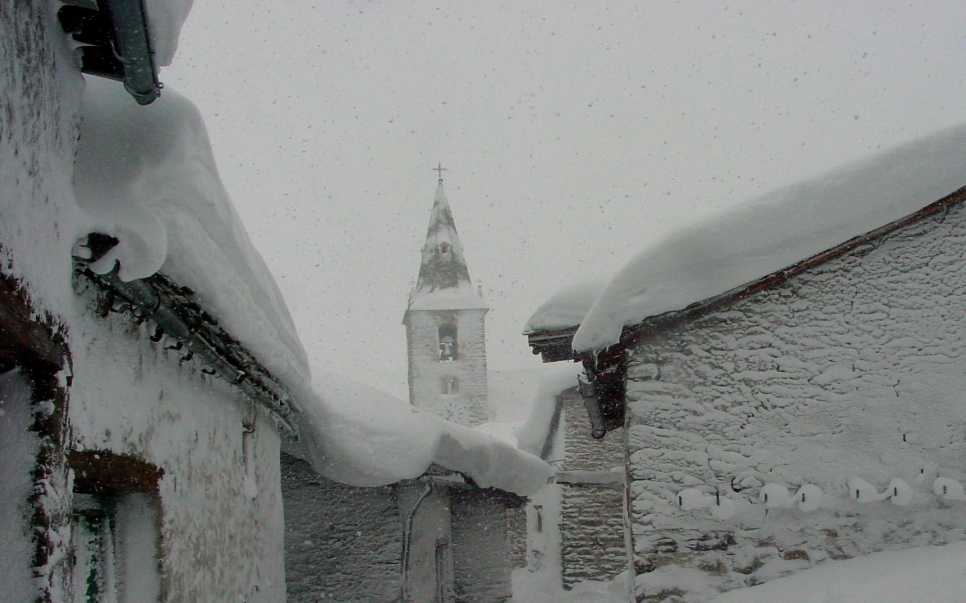 church, white, mountains, winter, other, nice, snowflakes, beautiful, house, 1080P, cold, picture, architecture, HD Wallpaper