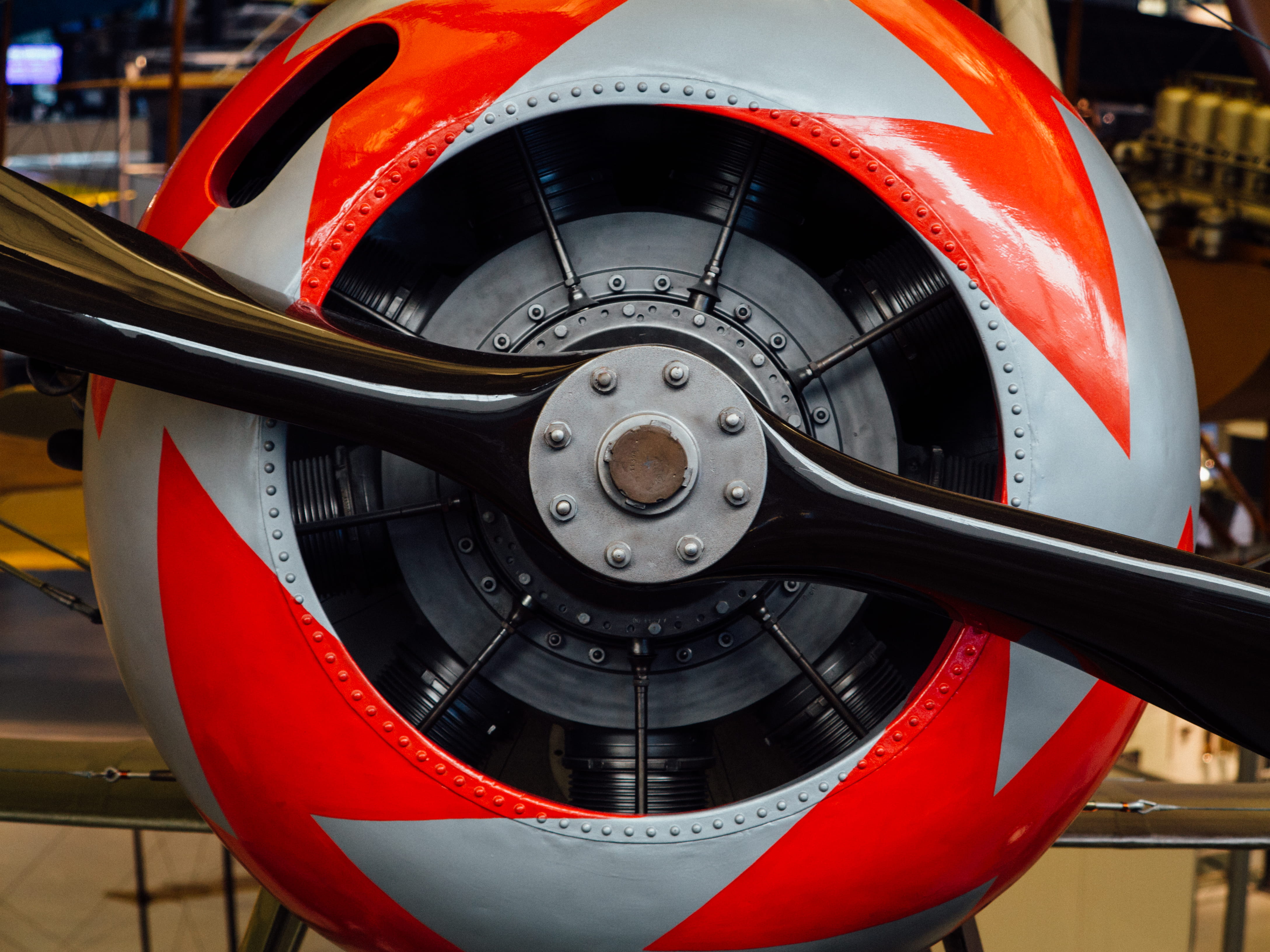 chantilly, vehicle part, air, propeller, mode of transportation, aerospace industry, day, united states, technology, 4K, plane, museum, red, no people, HD Wallpaper