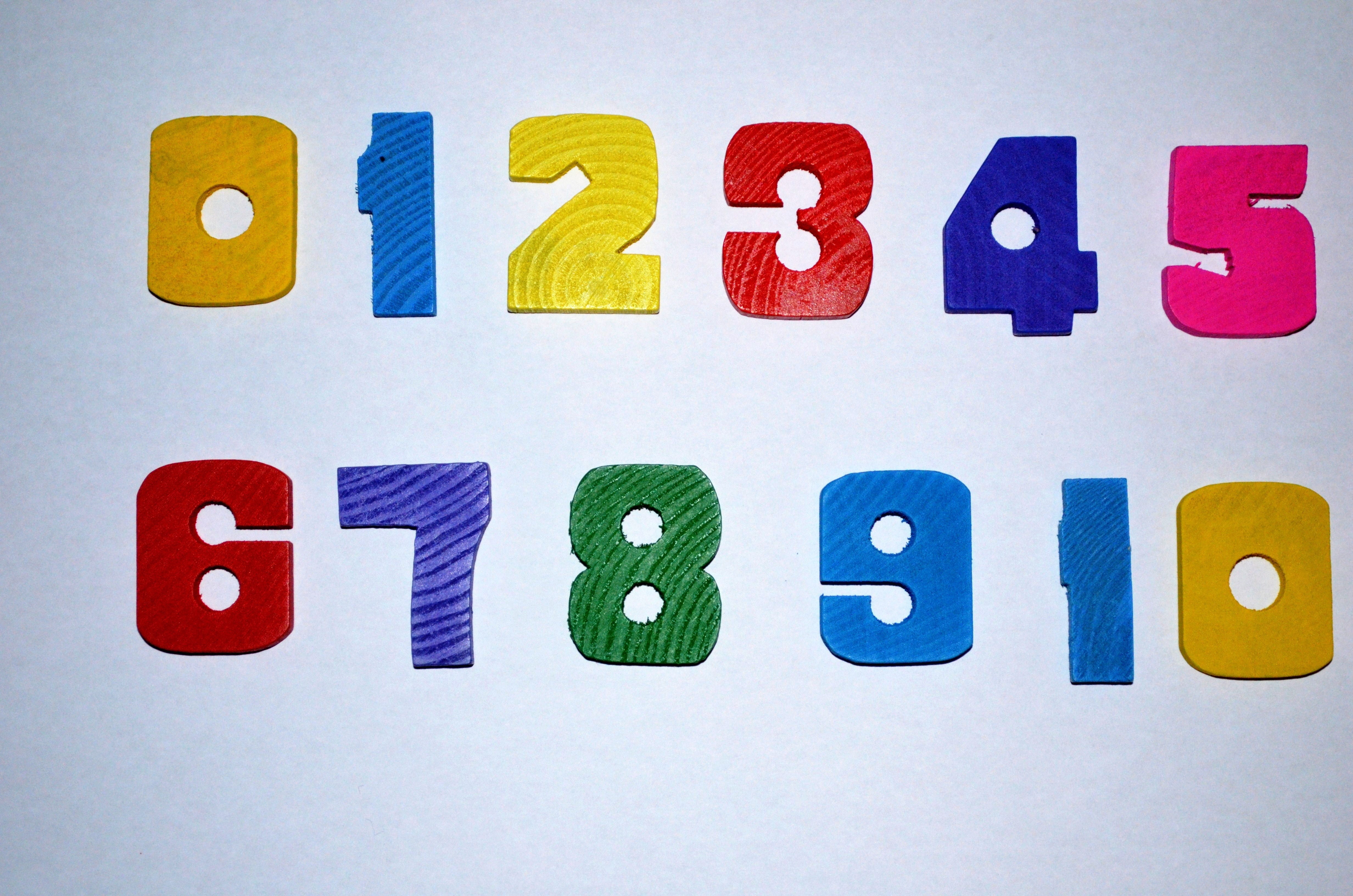 six, magnet, text, seven, yellow, one, five, indoors, number, letter, multi colored, mathematics, group of objects, blue, education, studio shot, ten, red, HD Wallpaper