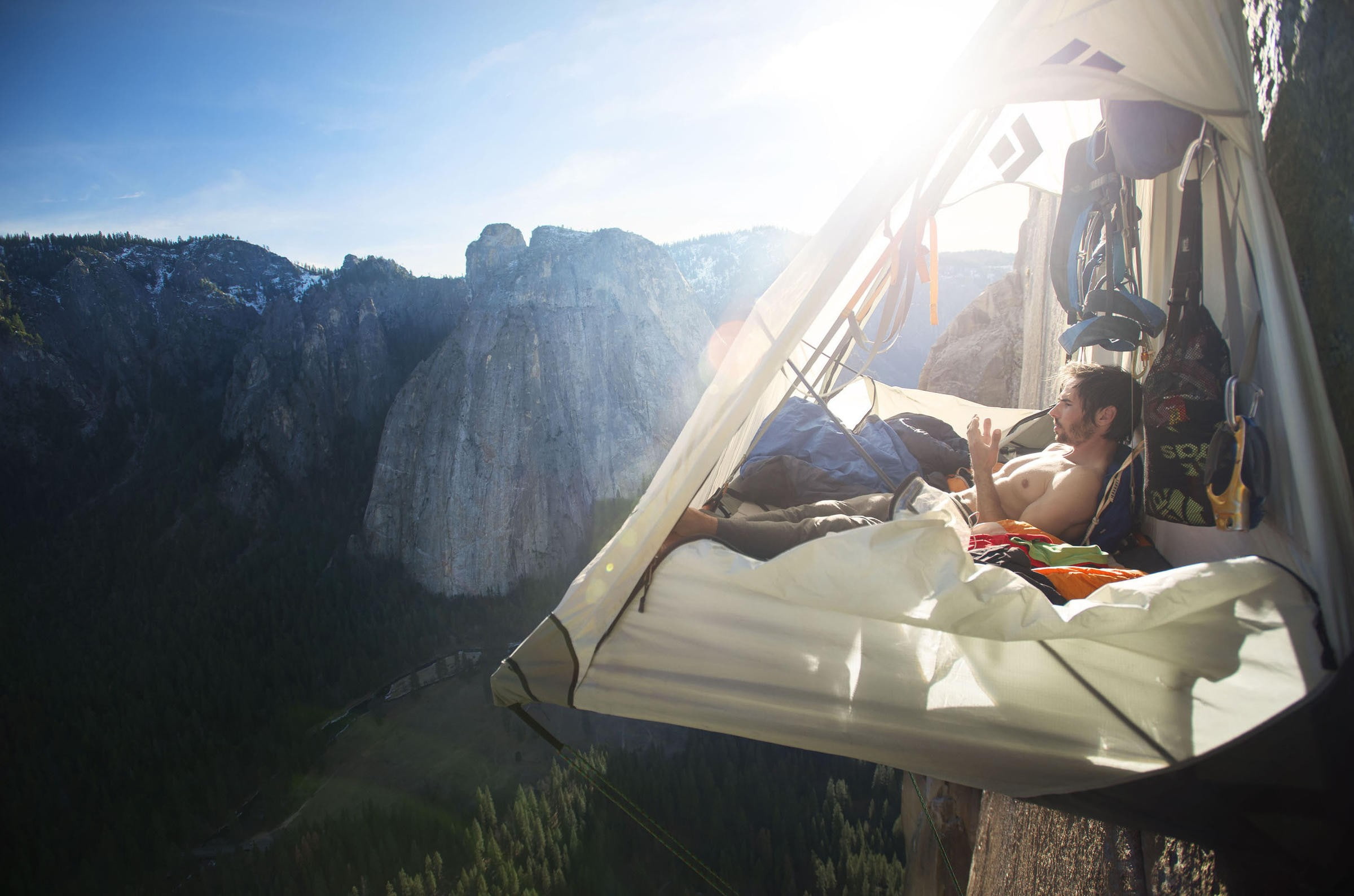 tent, forest, meditation, trees, sunlight, landscape, California, nature, shirtless, rock climbing, USA, climbing, mountains, sleeping bags, Yosemite National Park, HD Wallpaper