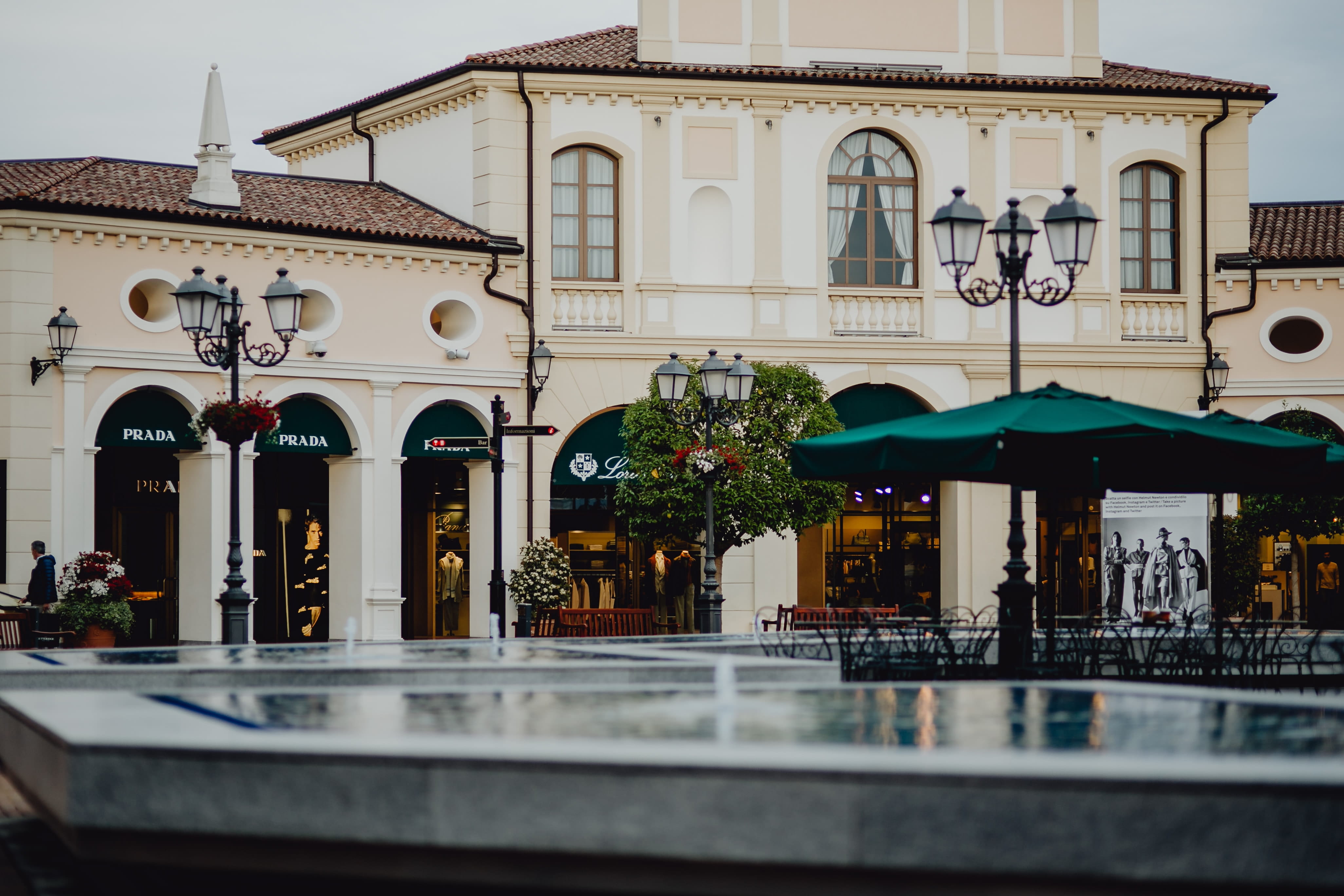 travel, lighting equipment, Italy, 4K, plant, noventa, sky, city, building exterior, architecture, tourism, built structure, residential district, shopping, HD Wallpaper
