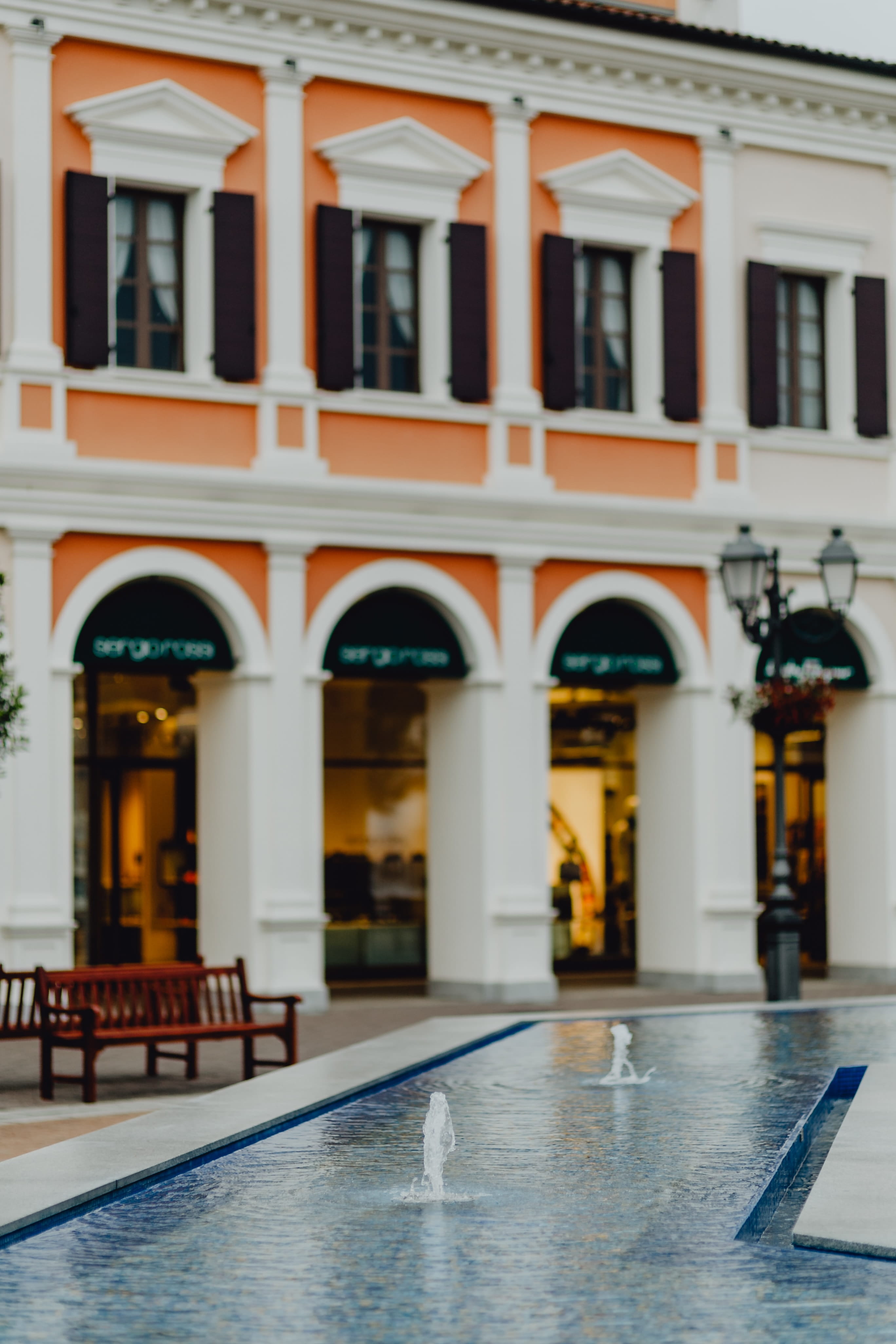 travel destinations, swimming pool, day, architecture, designer outlet, building exterior, city, outdoors, veneto, window, built structure, noventa, designer, Phone HD Wallpaper