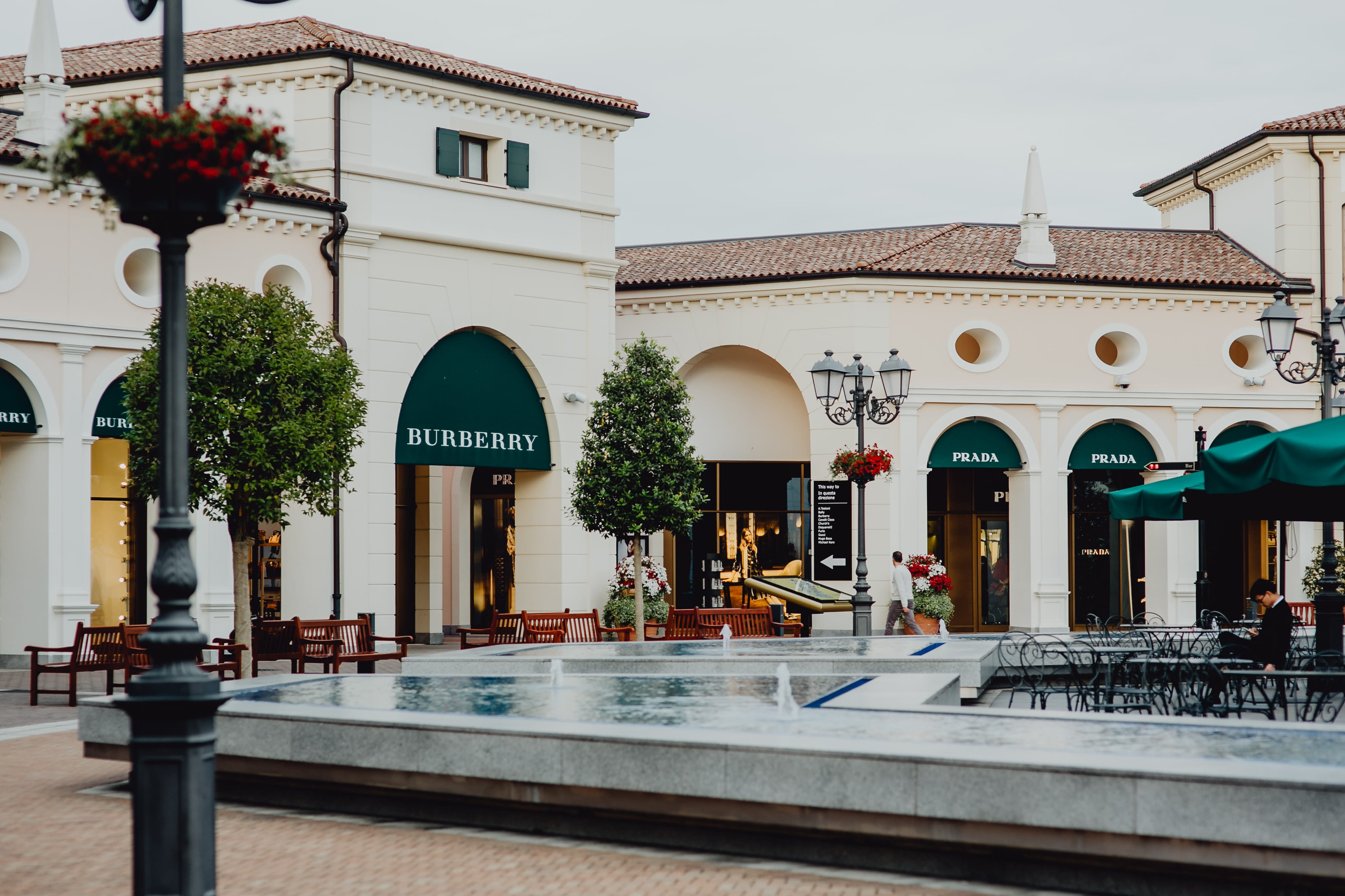 designer outlet, building, place of worship, nature, building exterior, designer, religion, plant, 4K, no people, di, city, outdoors, swimming pool, day, HD Wallpaper