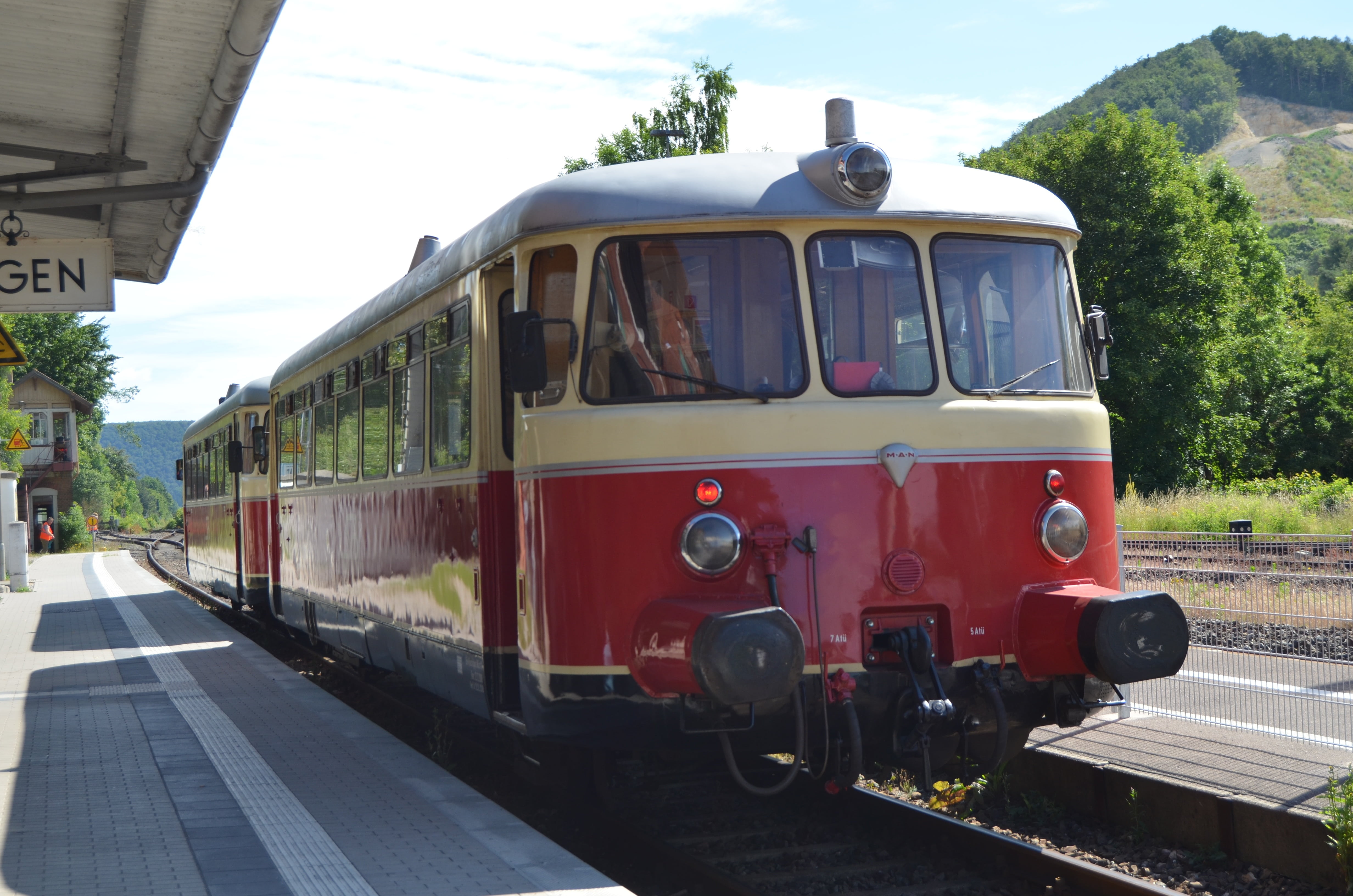 train, train - vehicle, plant, schelklingen, land vehicle, nature, 4K, rail transportation, public transportation, travel, sky, tree, railroad station platform, HD Wallpaper