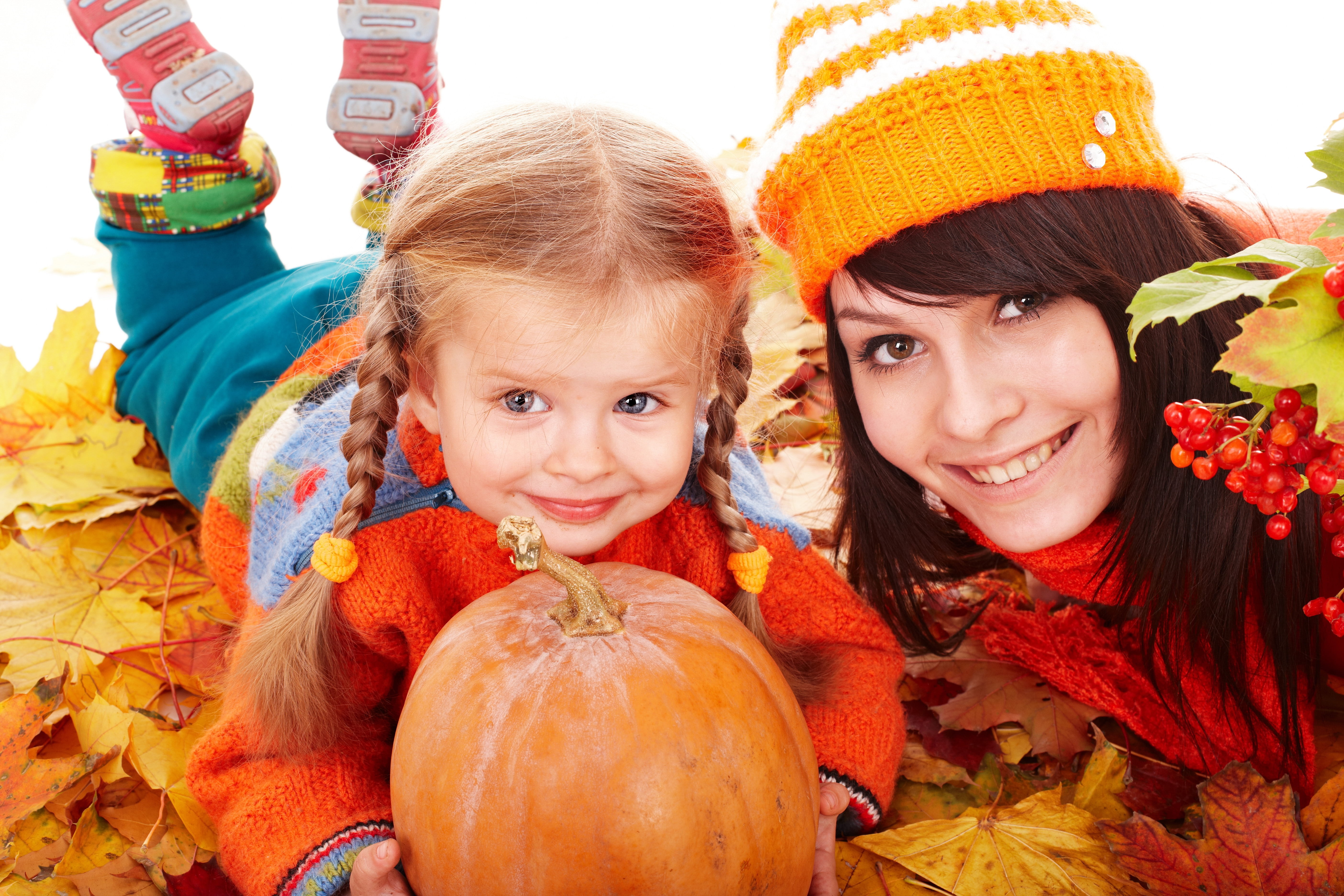 enjoyment, innocence, brother, family, hat, child, females, group Of People, caucasian Ethnicity, mother, halloween, october, multi Colored, beauty, food, HD Wallpaper