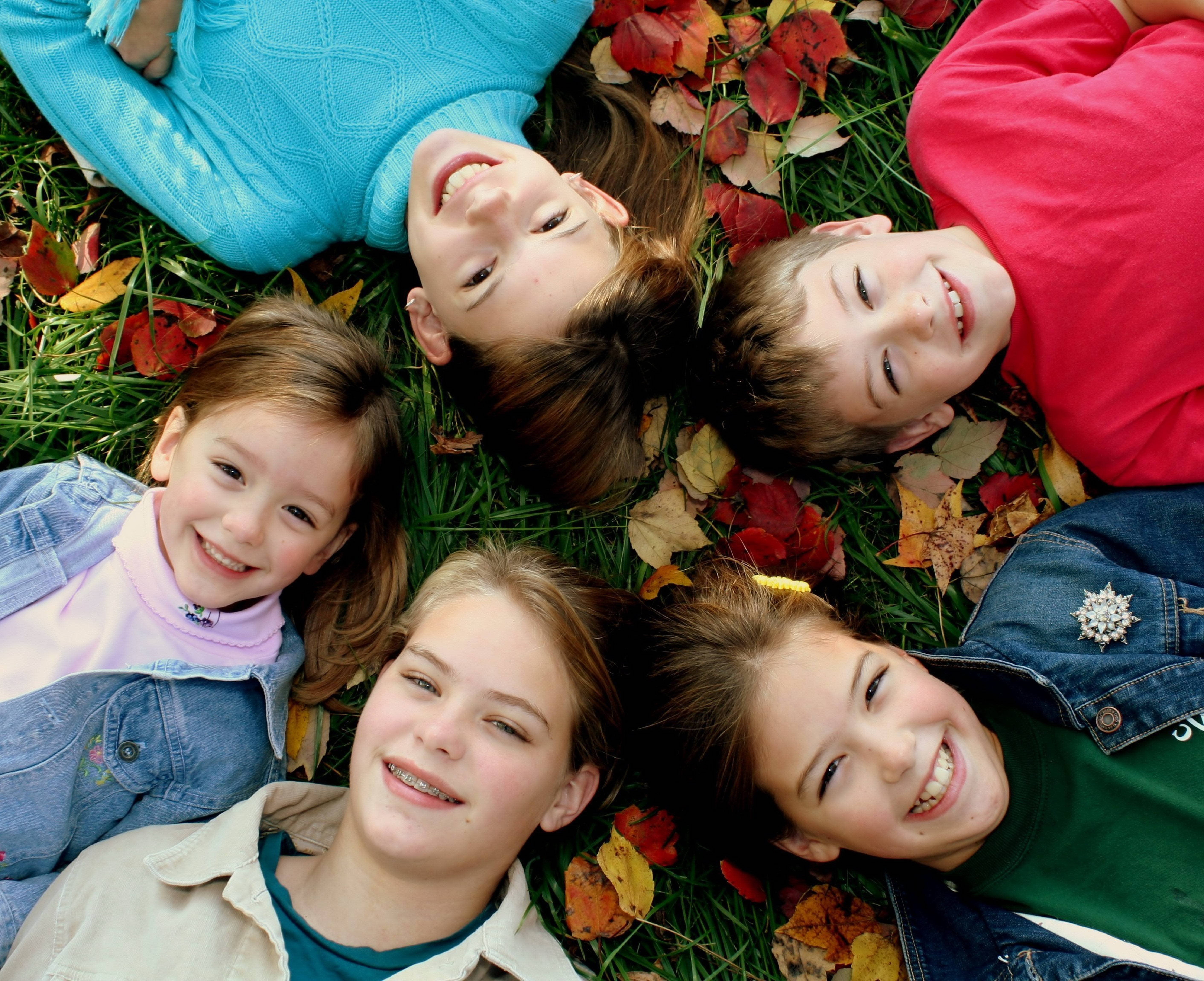 friends, girls, smiling, portrait, beautiful, relaxation, boys, offspring, girl, children, day, togetherness, casual Clothing, adult, people, grass, group Of People, HD Wallpaper