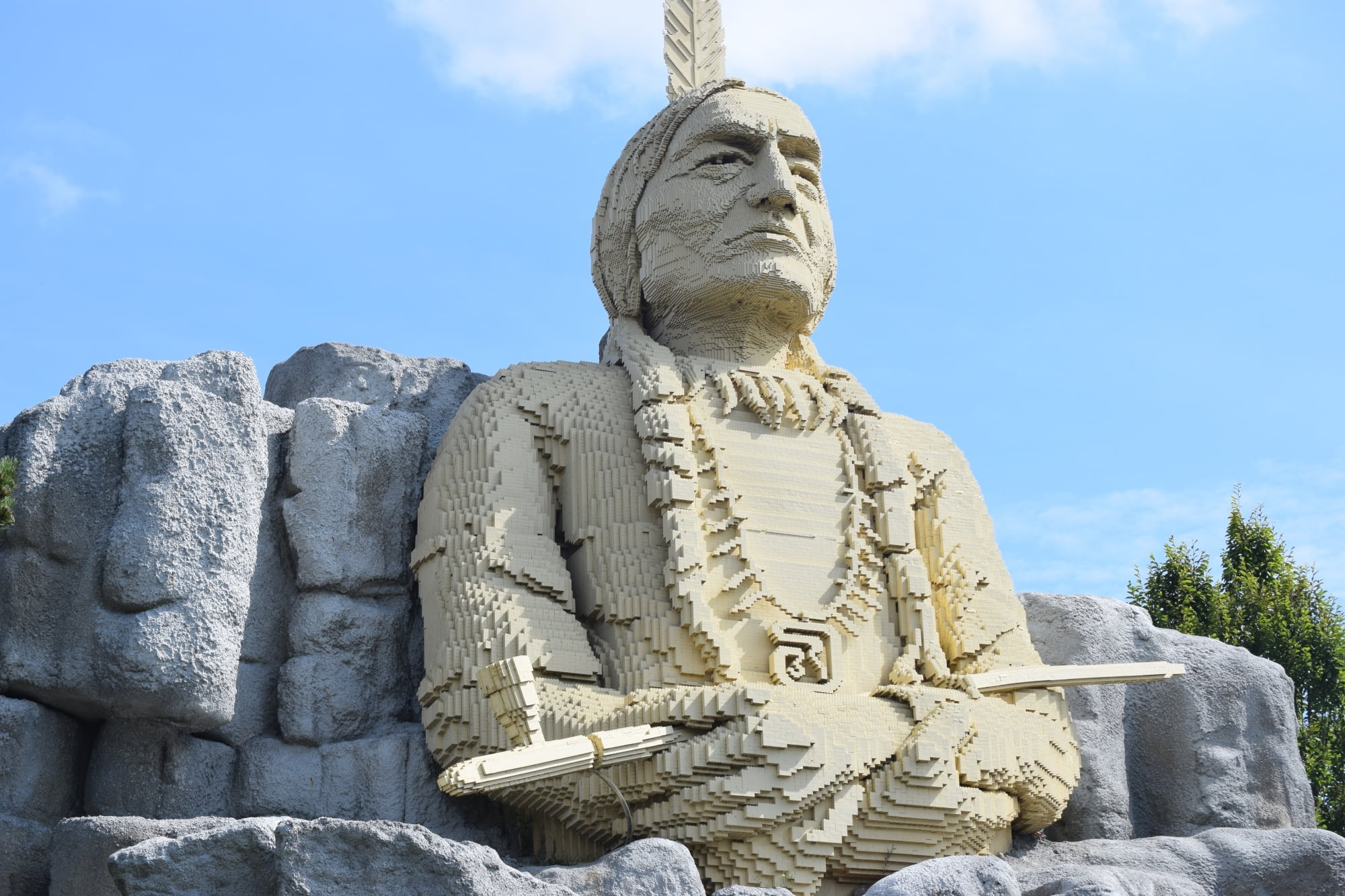 architecture, indianin sculpter, lego indiana, 1080P, religion, day, low angle view, no people, history, lego, human representation, spirituality, denmark, HD Wallpaper