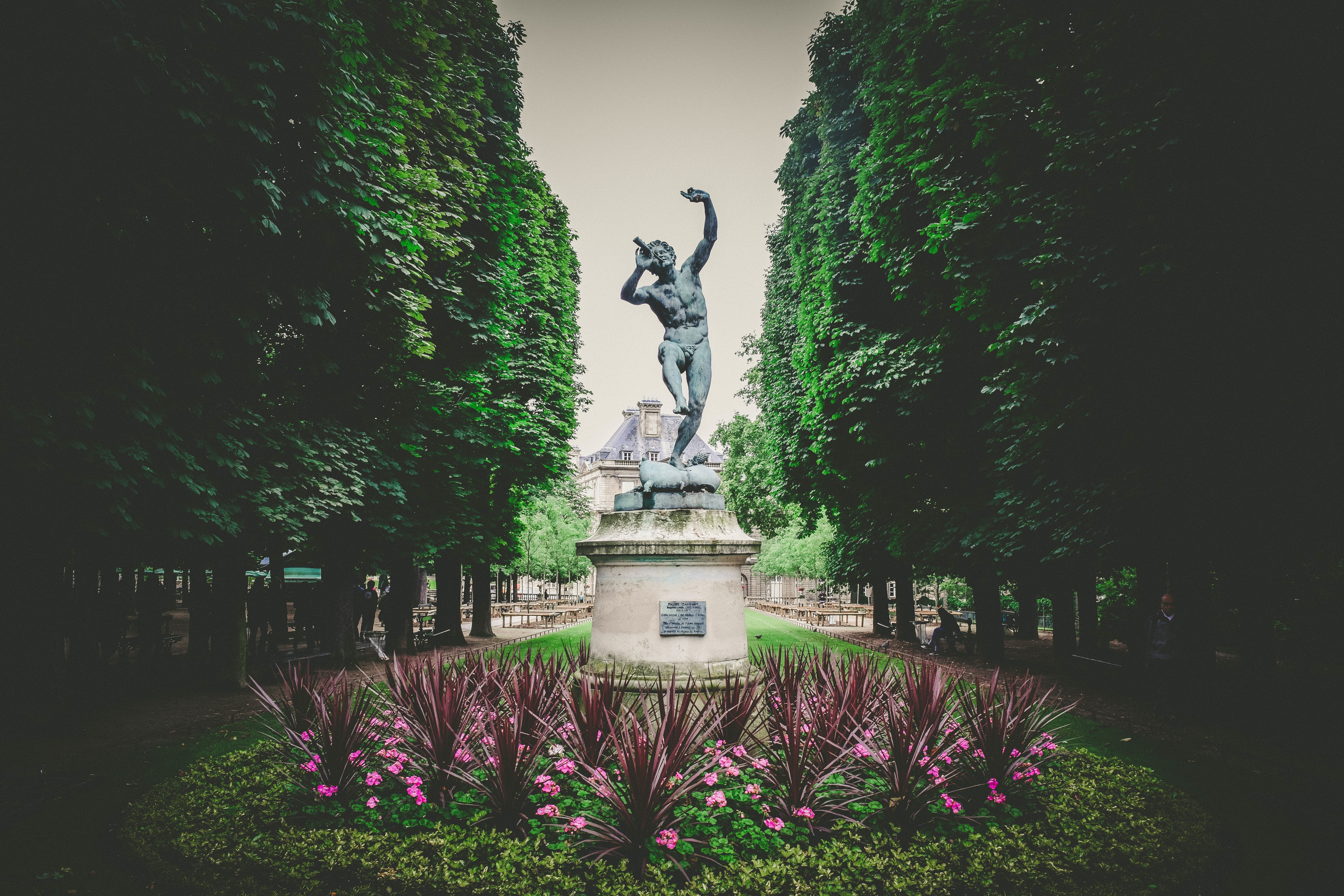 built structure, male likeness, near, green, sitting, stone, no people, flower, people, bench, man, nature, art and craft, statue, trees, water, architecture, HD Wallpaper
