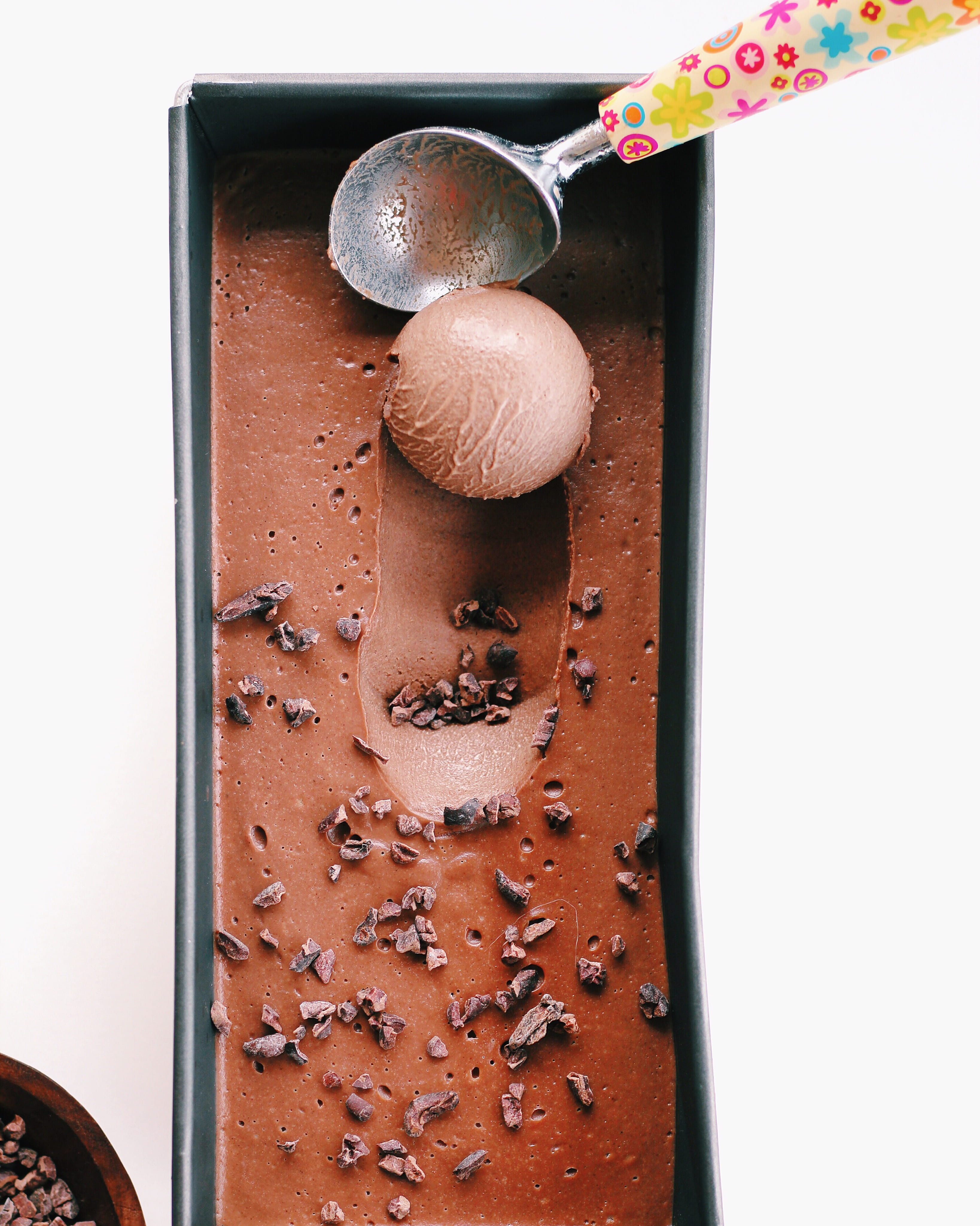 no people, drink, black, brown, indulgence, container, ice, wood - material, tray, flavor, cream, freshness, cold, sweet, dark, food and drink, chocolate, Phone HD Wallpaper