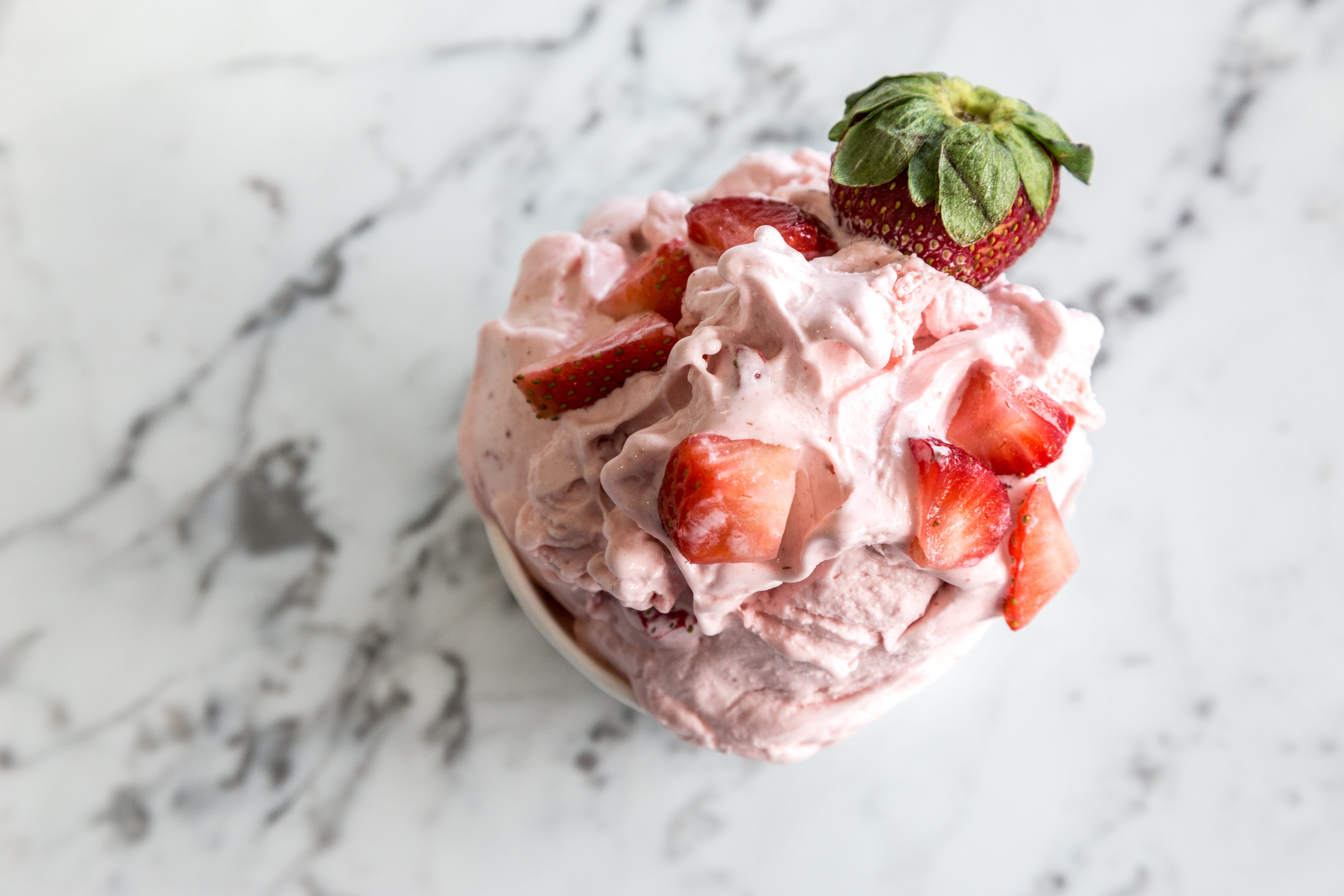 food photography, serving size, strawberry, meat, close-up, table, cold, wellbeing, cream, pork, indulgence, ice cream, berry, chopped, ready-to-eat, food, HD Wallpaper