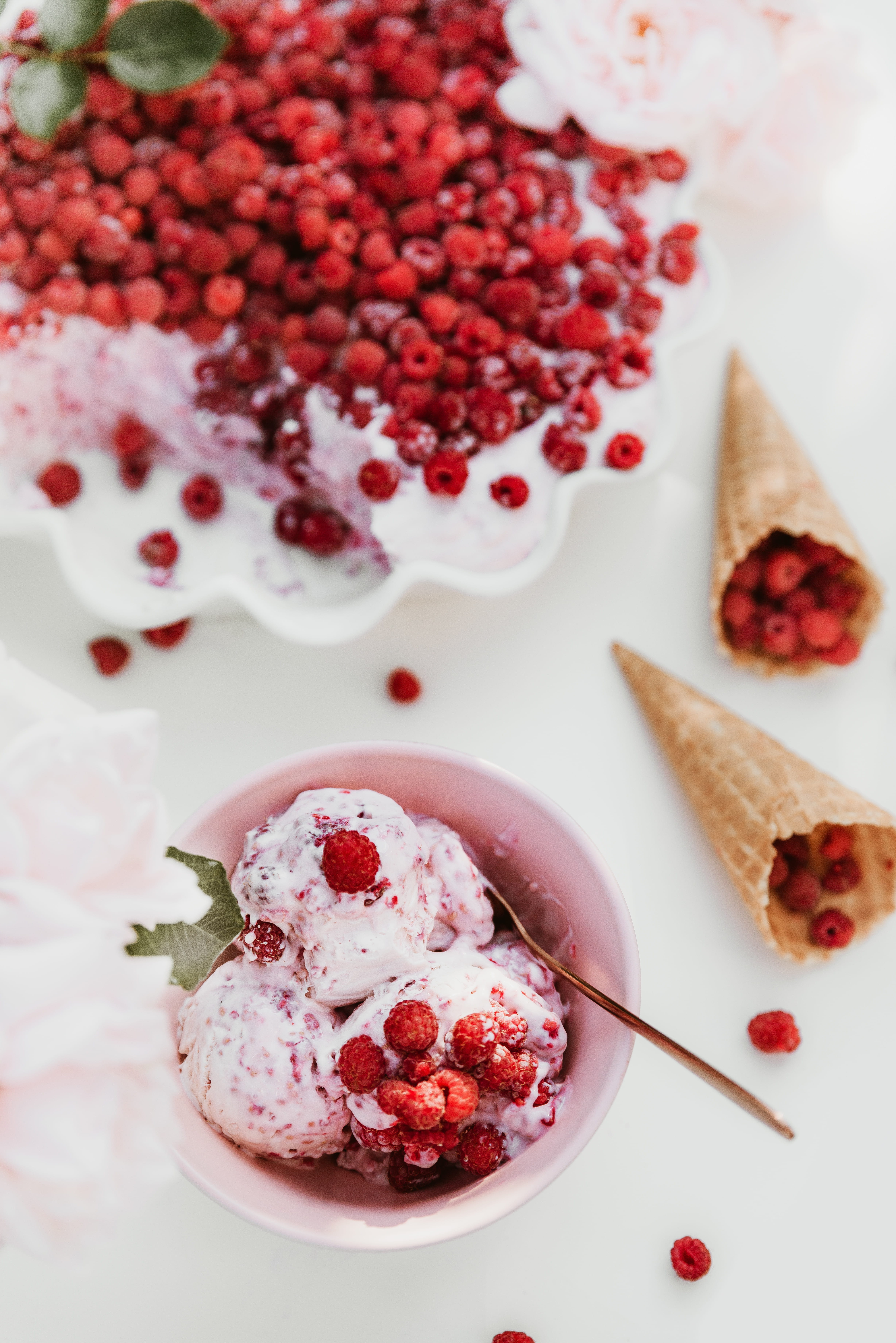 food presentation, berries, indulgence, dessert ice cream, no people, high angle view, freshness, bowl, sweet, berry fruit, bowl with fruits, spoon, sweet food, Phone HD Wallpaper