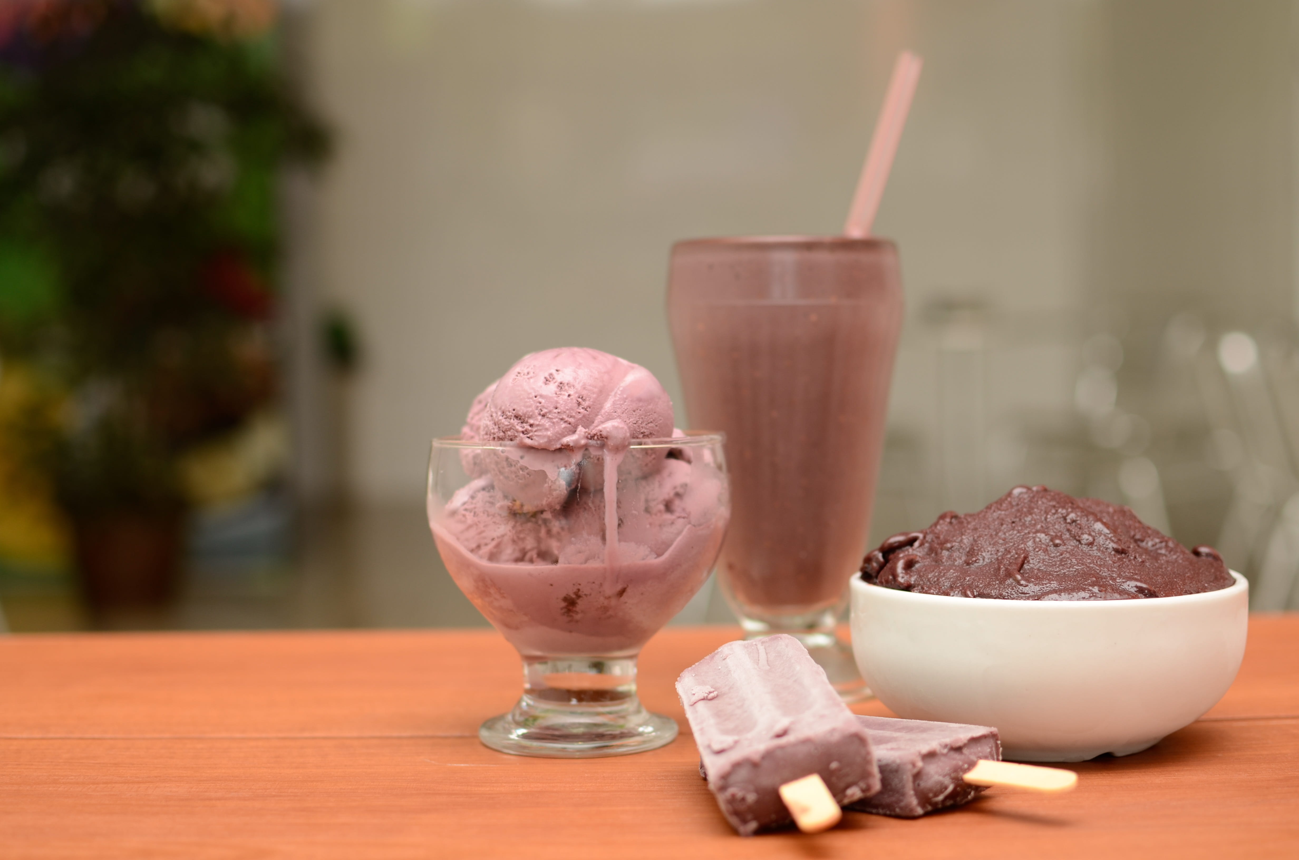 ice cream shop, tasty, sweet, cold temperature, summer, freshness, delicious, 4K, eat, ice cream, straw, sweet food, indulgence, close-up, ball, cocktail, HD Wallpaper